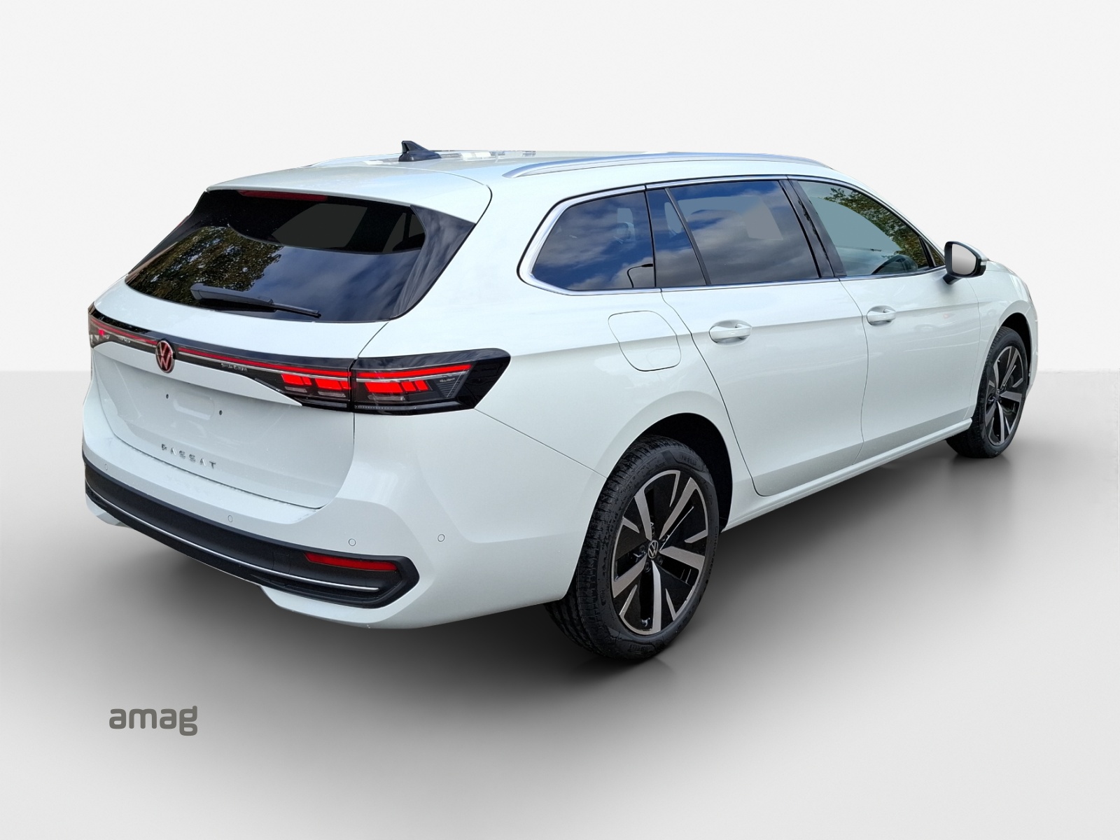 VW Passat Variant 2.0 TDI evo Business DSG-image-4
