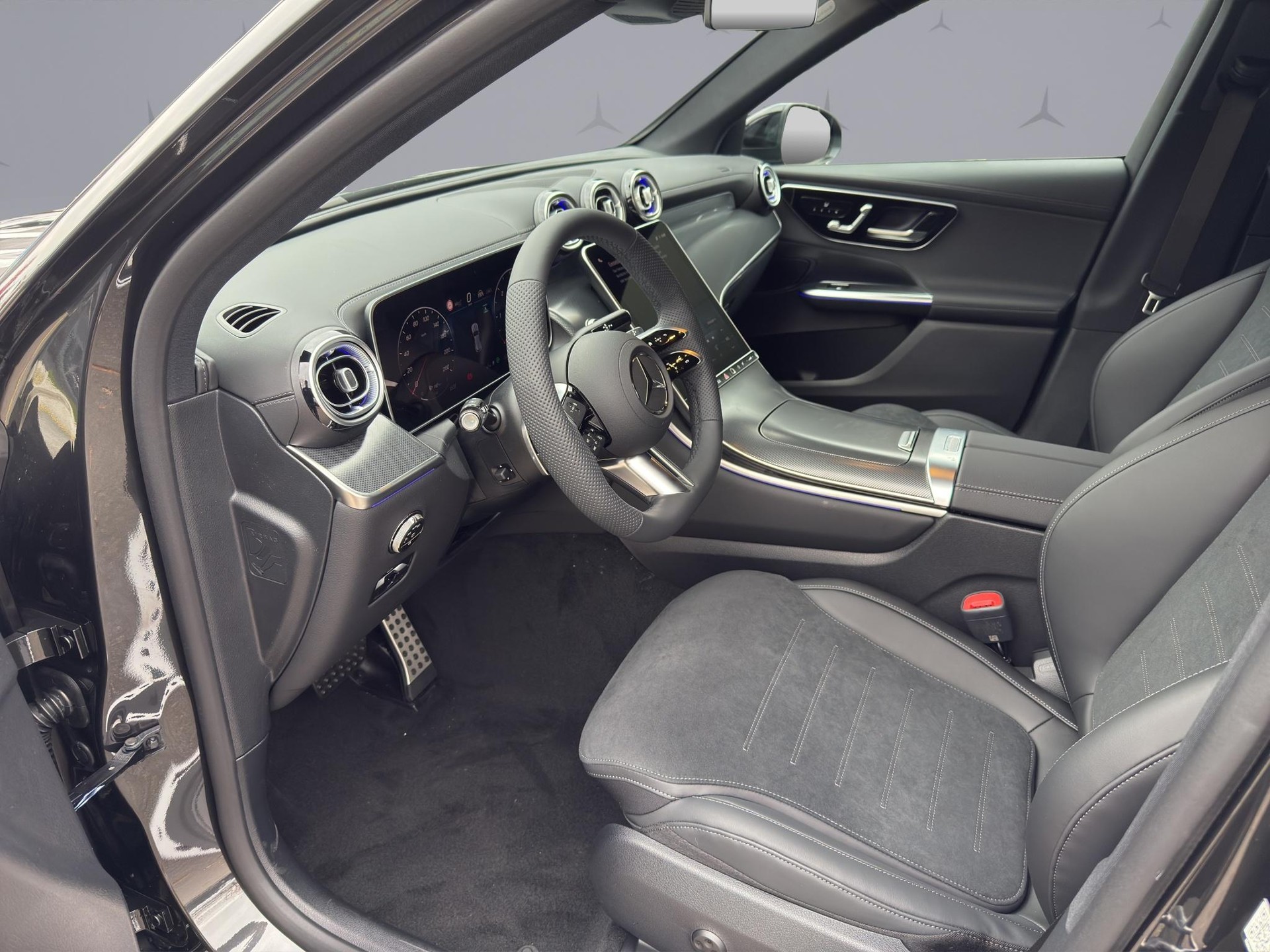 MERCEDES-BENZ GLC 220 d AMG Line 4matic-image-10