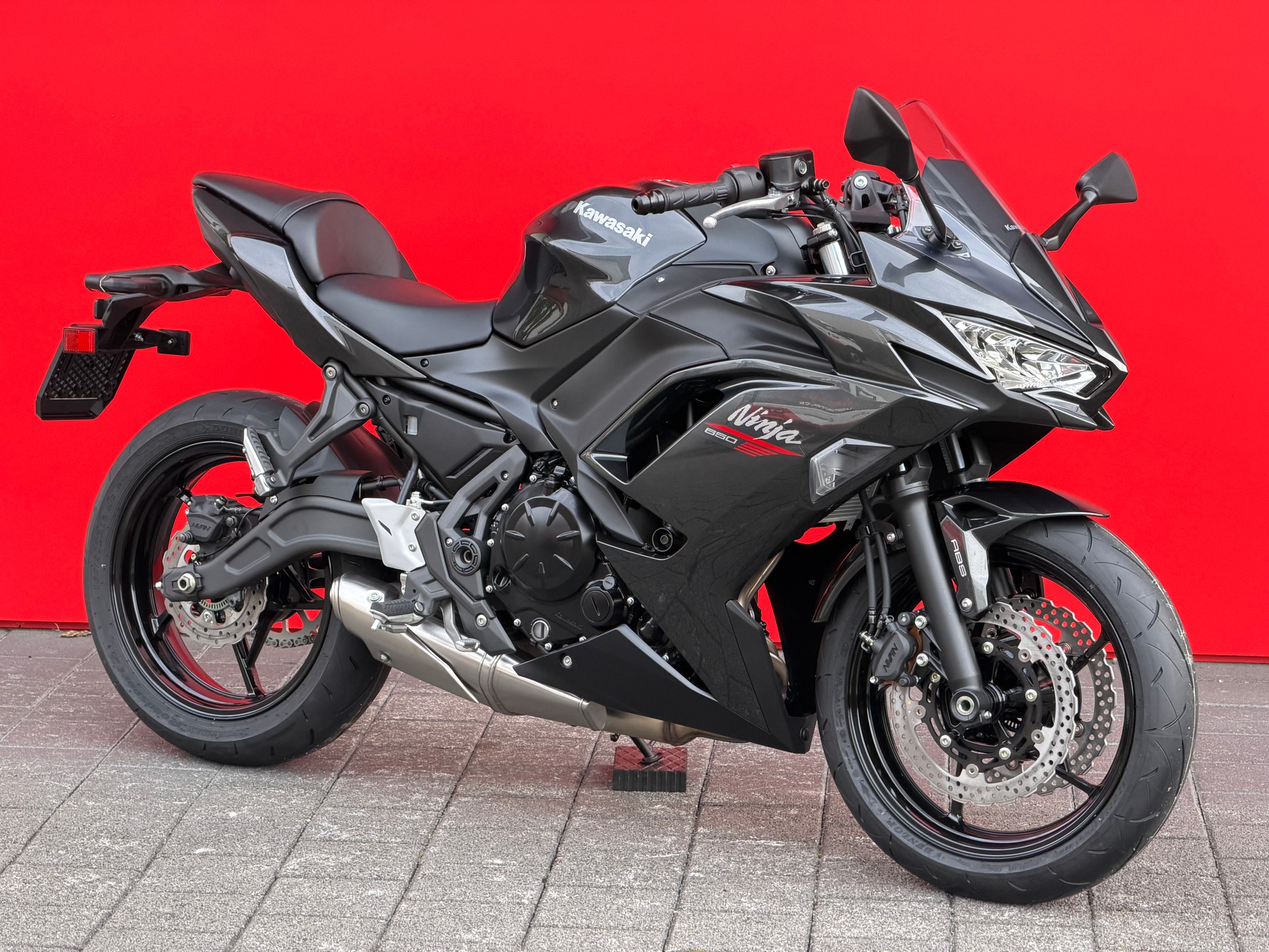 KAWASAKI Ninja 650 (35kW)-showroom-element-3