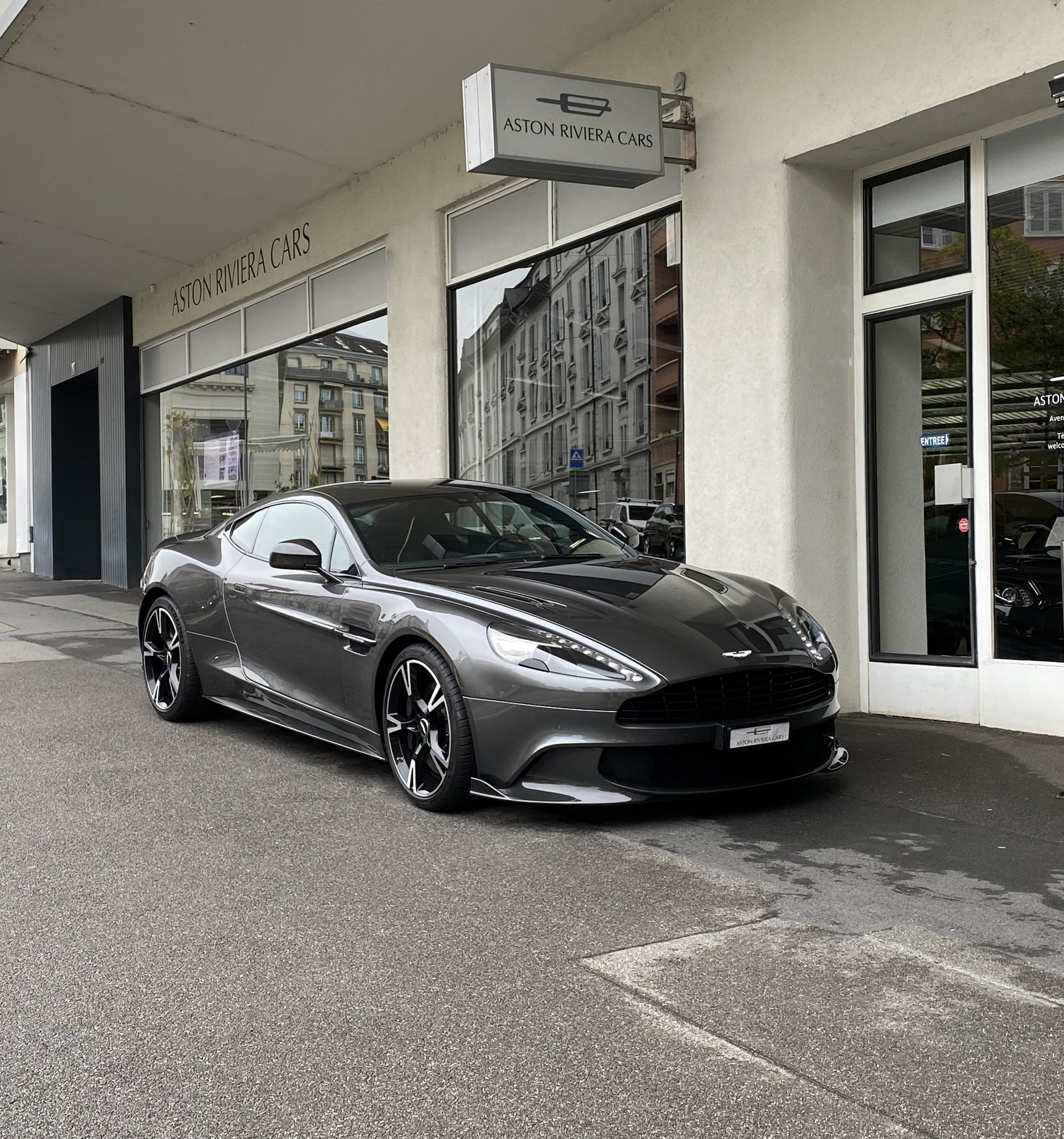 ASTON MARTIN Vanquish S V12 Touchtronic 3-image-3