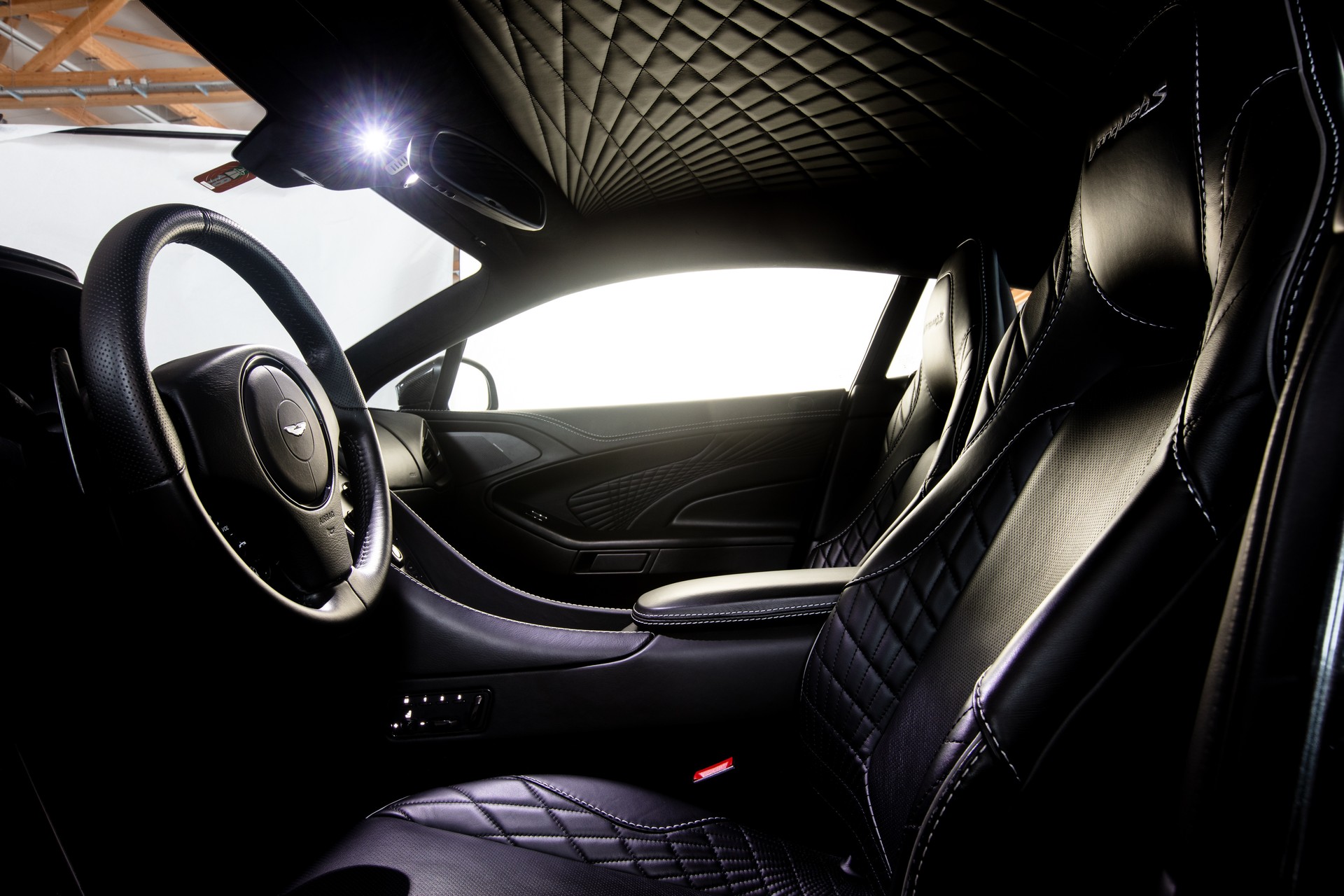 ASTON MARTIN Vanquish S V12 Touchtronic 3-image-6