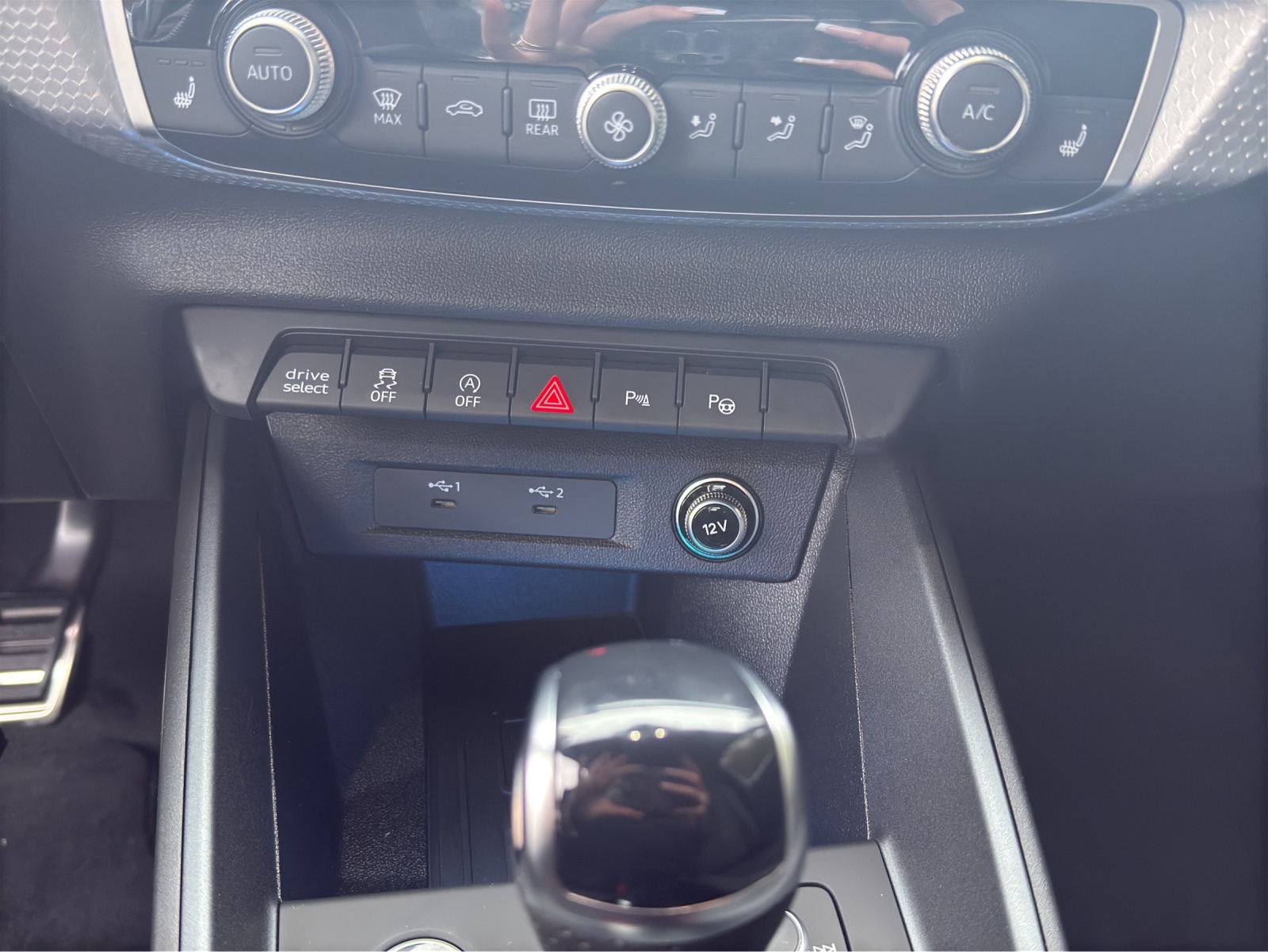 AUDI A1 Sportback 30 TFSI S Line Attraction S-tronic-image-10