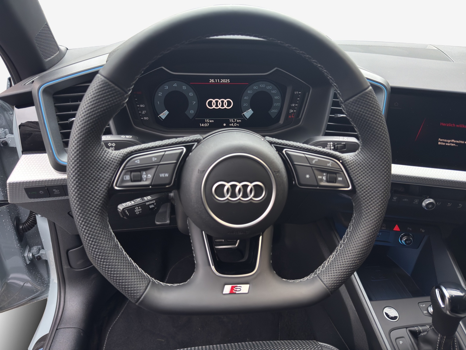 AUDI A1 Sportback 30 TFSI S Line Attraction S-tronic-image-9