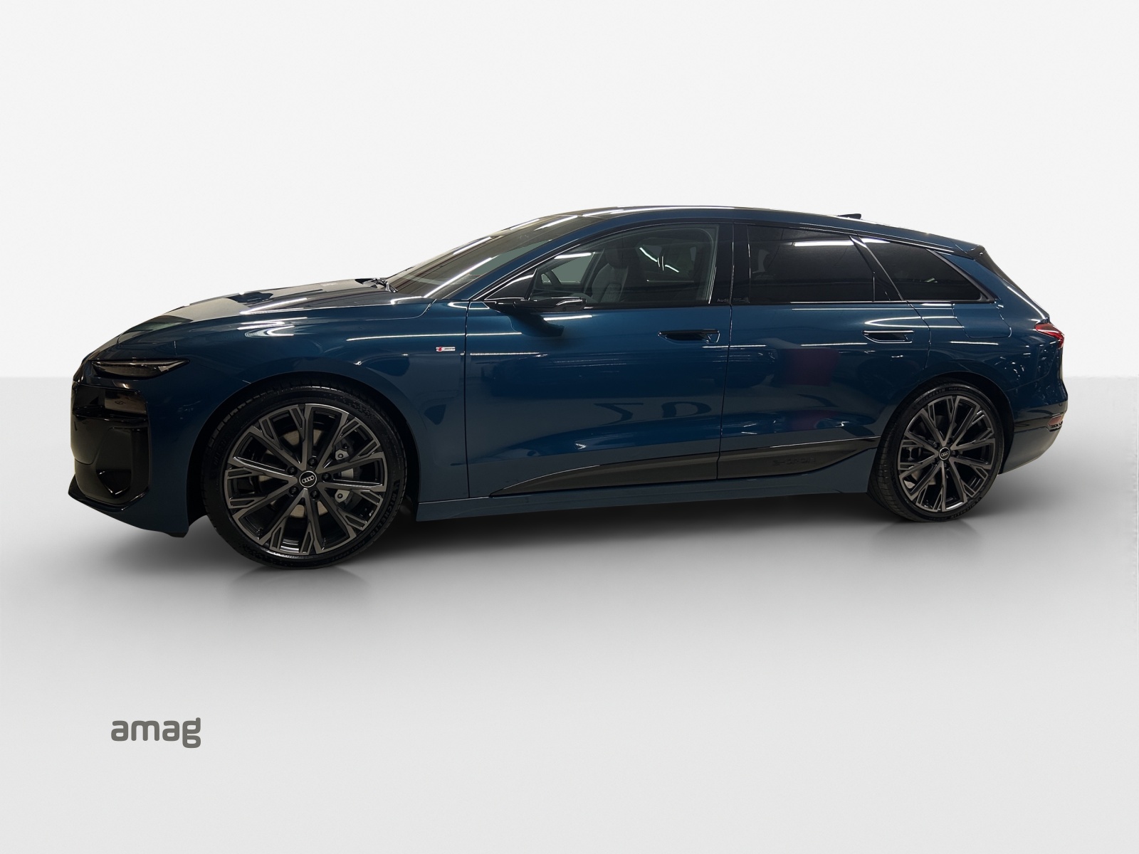 AUDI A6 Avant e-tron quattro-image-1
