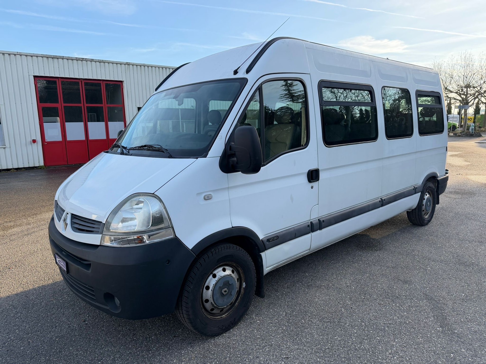 RENAULT Master T39 2.5dCi L3H2-image-0