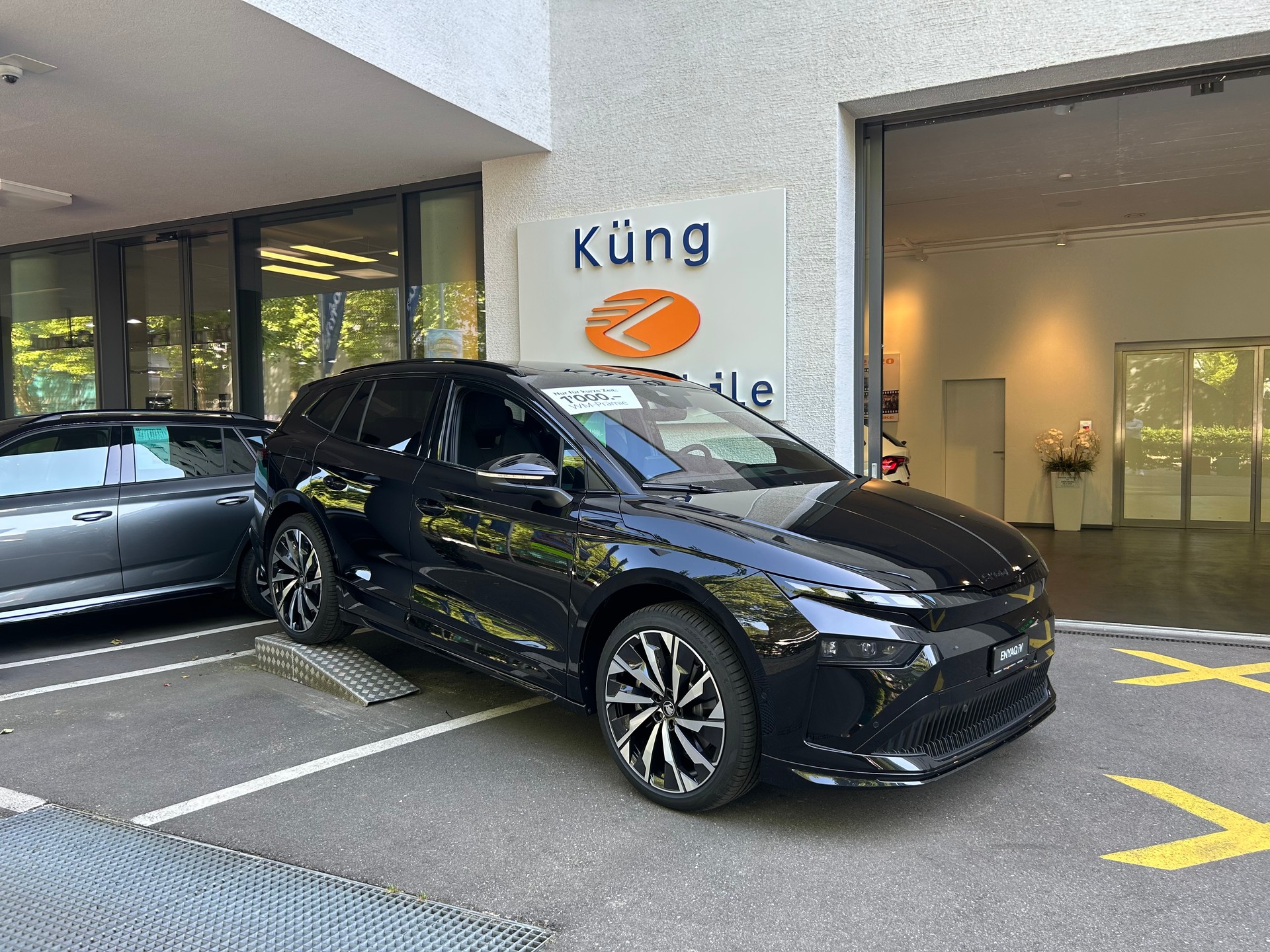 SKODA Enyaq 85x Sportline 4x4-image-0