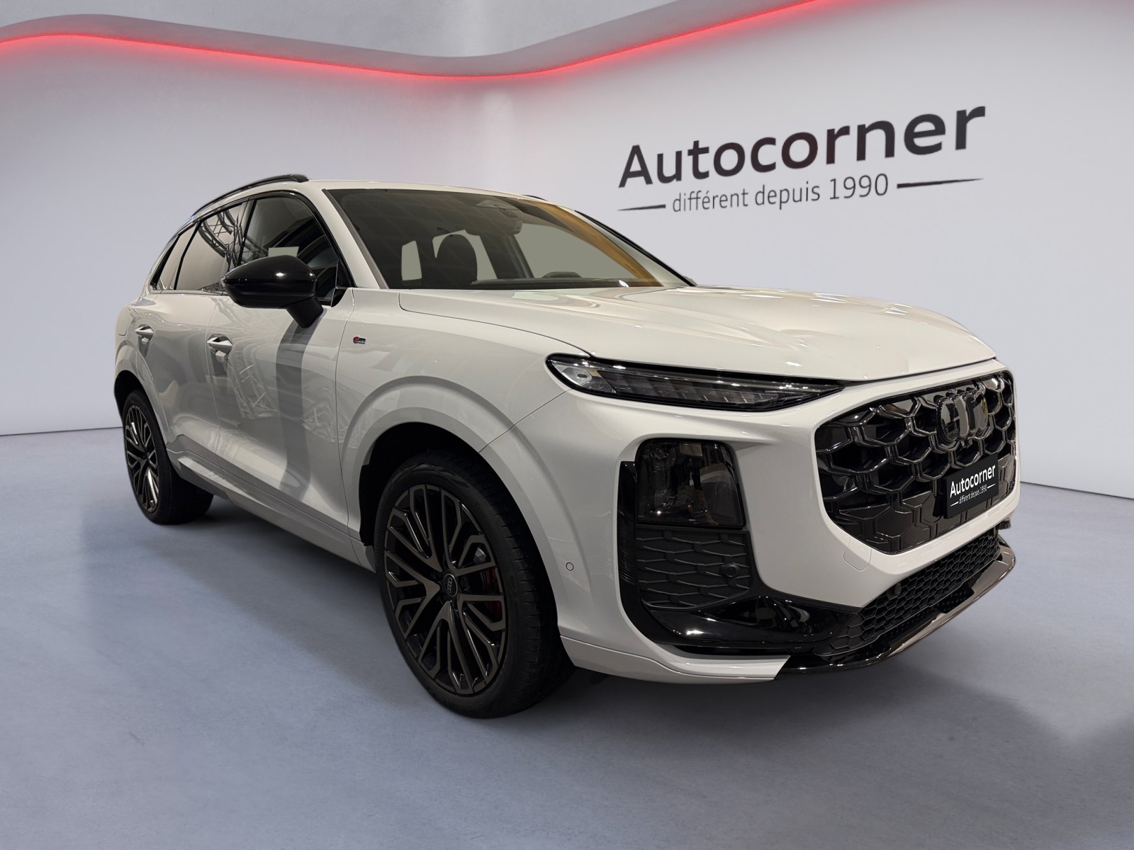 AUDI Q3 SUV TFSI quattro 195 kW S tronic-image-0