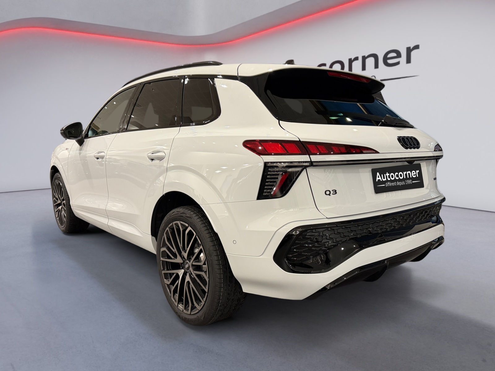 AUDI Q3 SUV TFSI quattro 195 kW S tronic-image-2