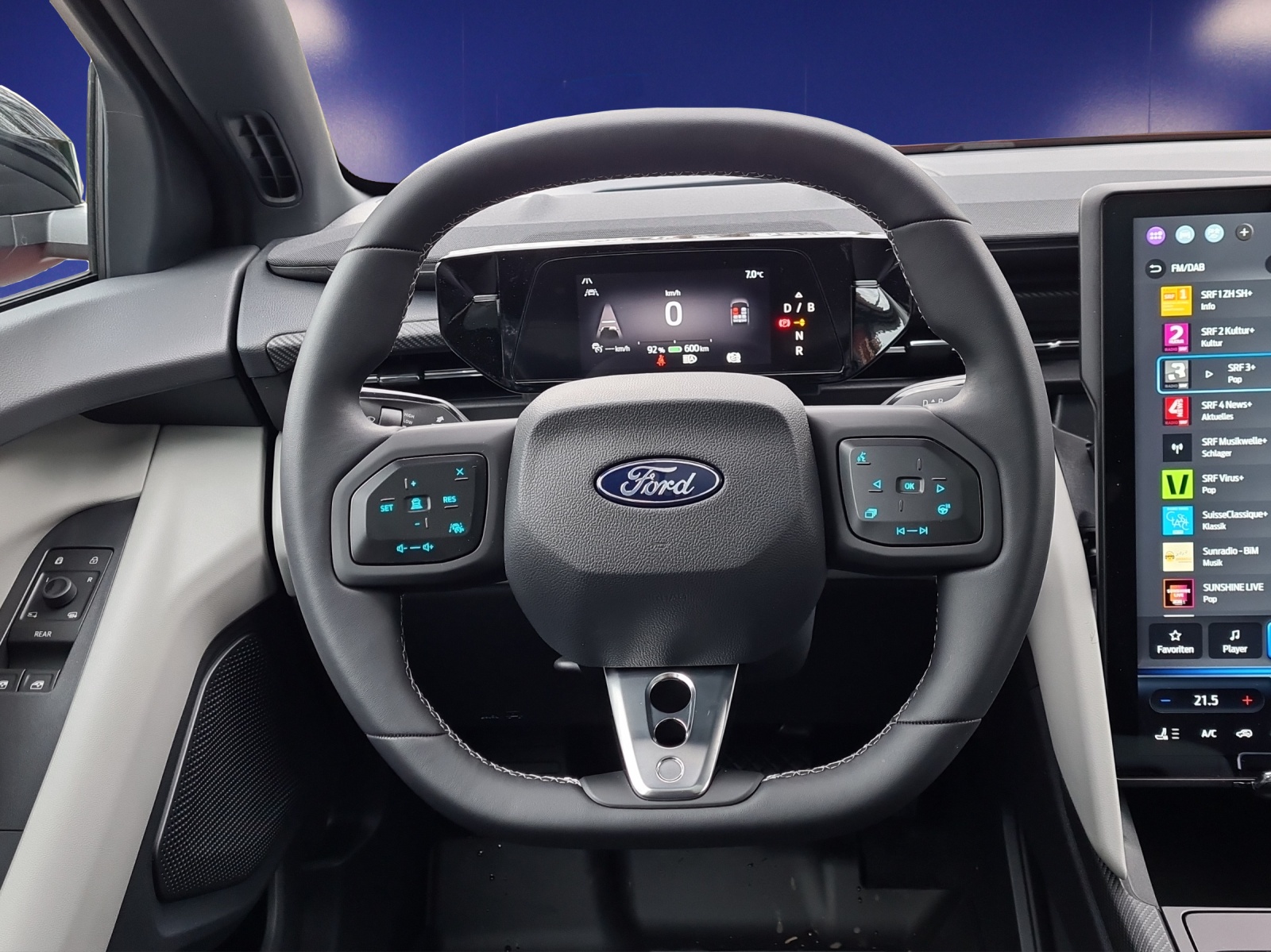 FORD Capri Extended Range (77 kWh) Premium RWD AUTOMAT-image-9