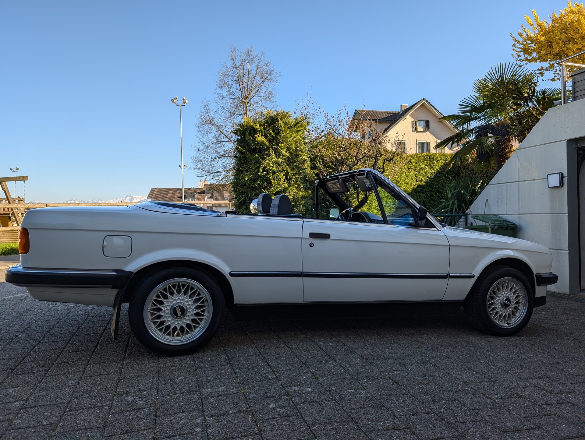 BMW 325i A Cabrio-image-5