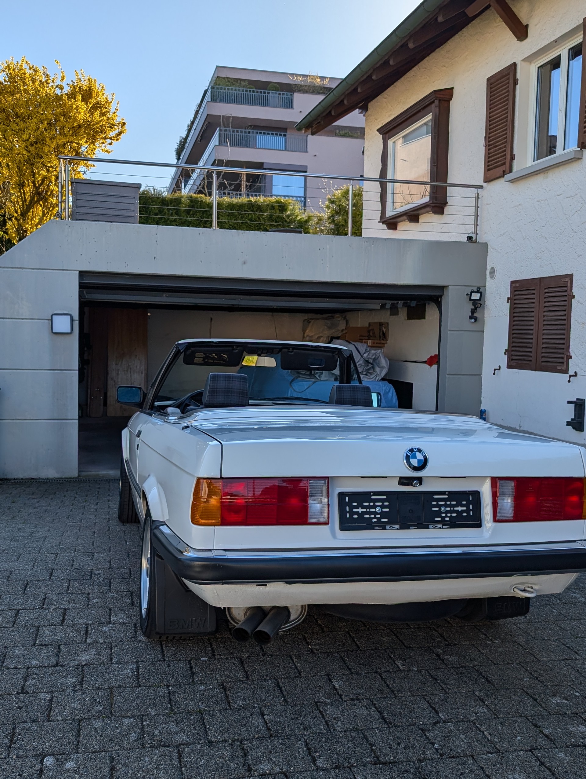 BMW 325i A Cabrio-image-4