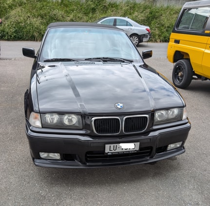 BMW 325-image-14