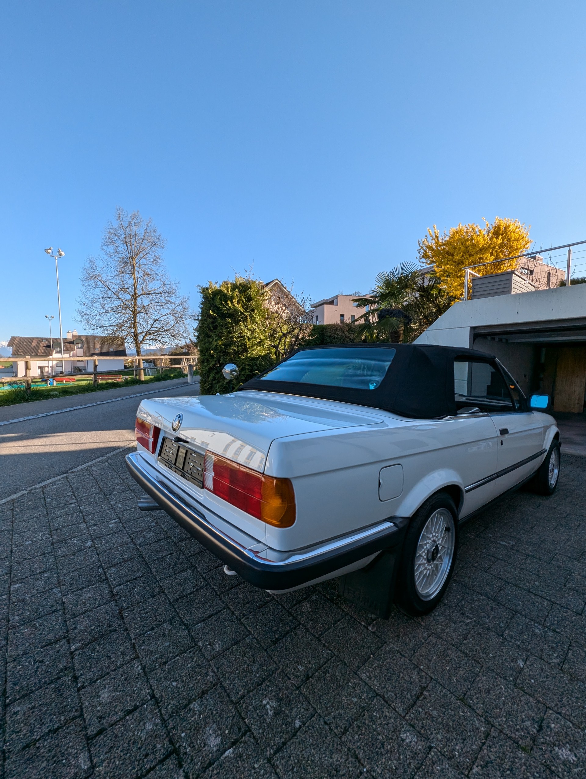 BMW 325i A Cabrio-image-6
