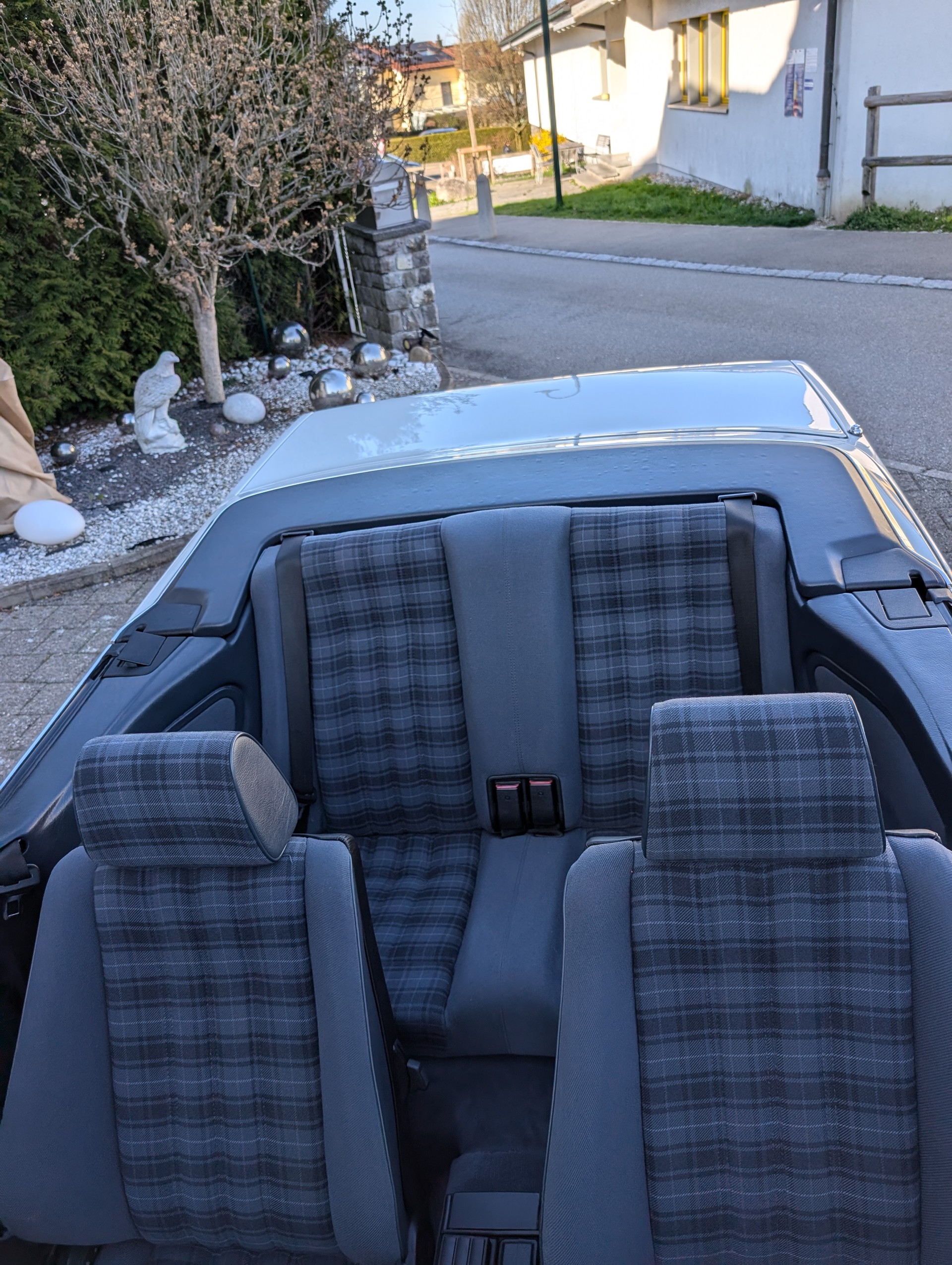 BMW 325i A Cabrio-image-13