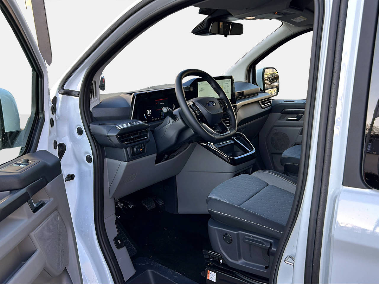 FORD Transit C Nugget 320 L1 2.0 EcoBlue 170 Titanium-image-8