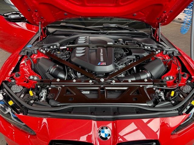 BMW M4 Coupé Competition M xDrive-image-7