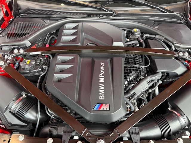 BMW M4 Coupé Competition M xDrive-image-8