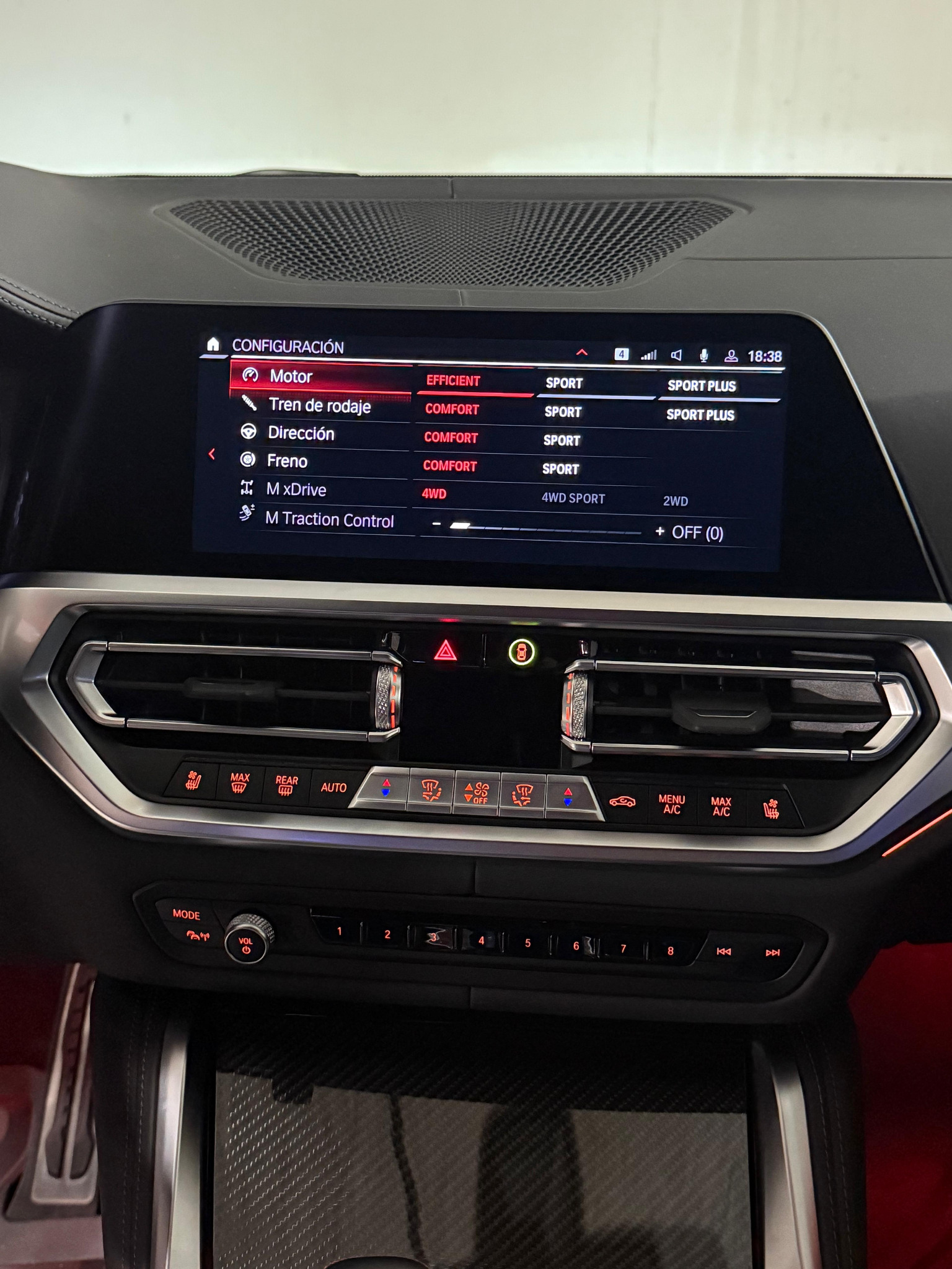 BMW M4 Coupé Competition M xDrive-image-19
