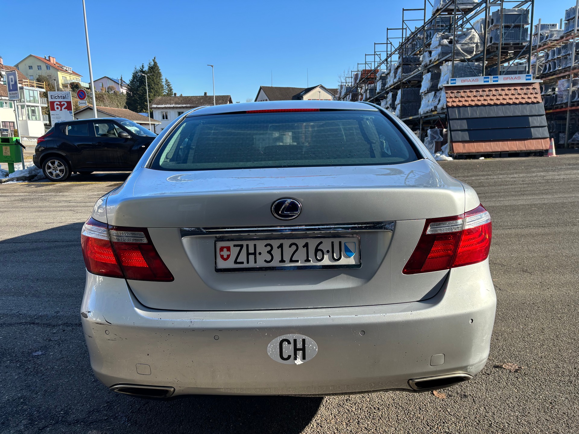 LEXUS LS 600h L 5.0 V8 AWD Automatic-image-5