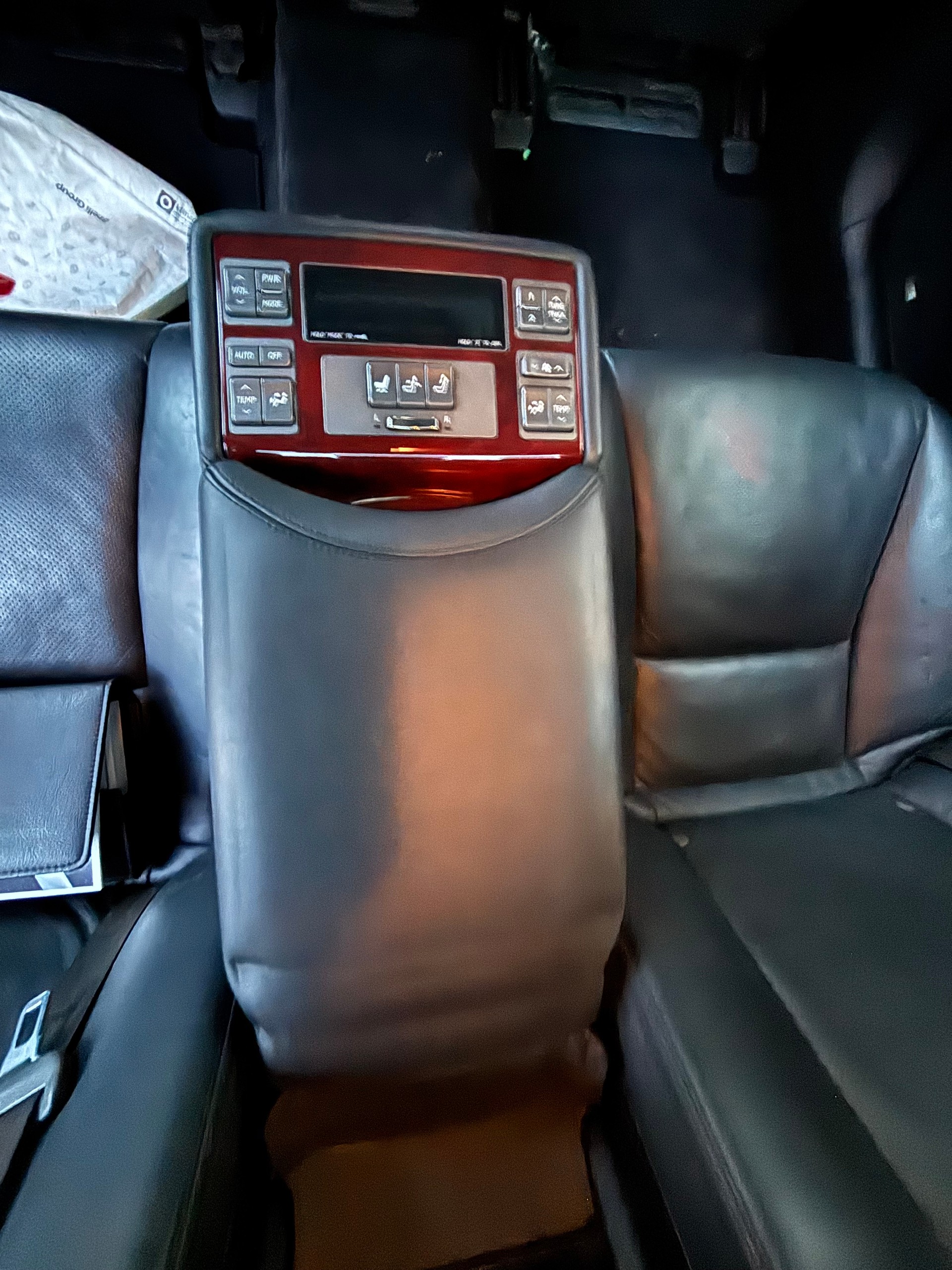 LEXUS LS 600h L 5.0 V8 AWD Automatic-image-12