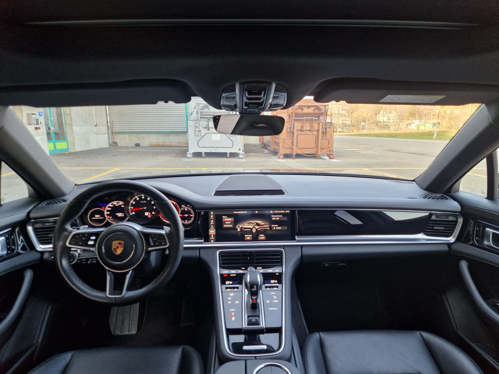 PORSCHE Panamera 4 PDK-image-4