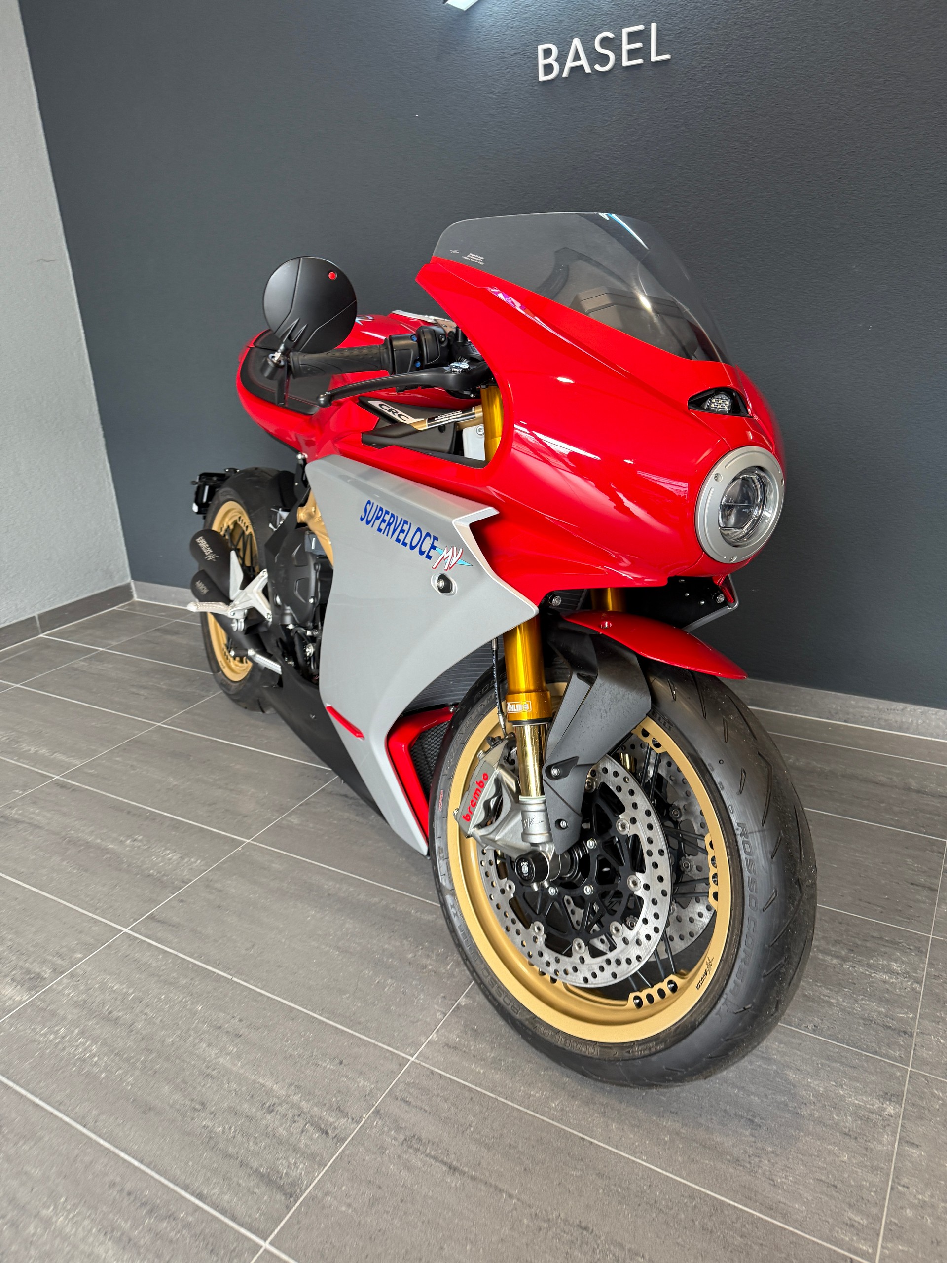 MV AGUSTA Superveloce 800-showroom-element-1