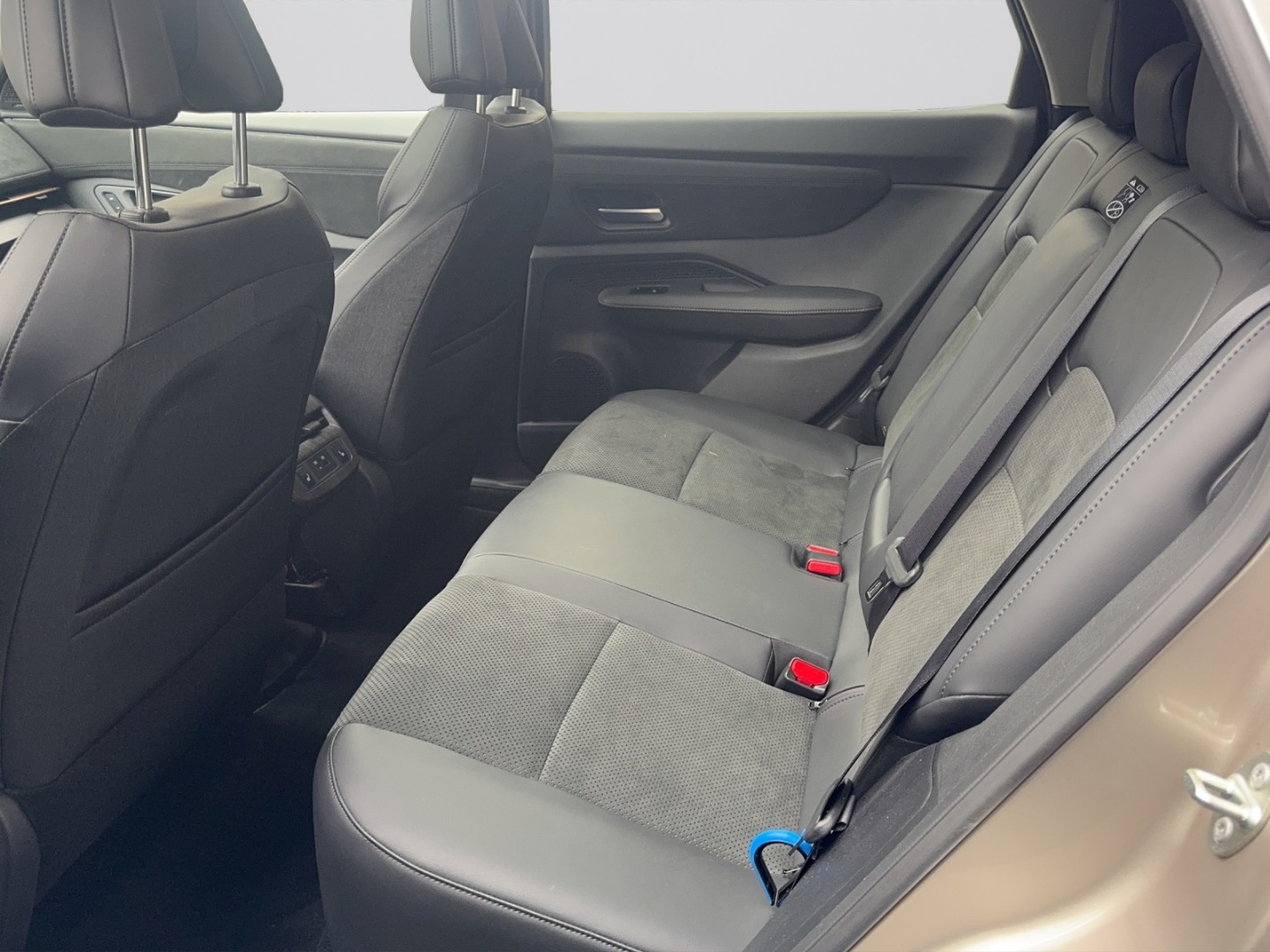 NISSAN Ariya 87 kWh Evolve Allrad-image-11