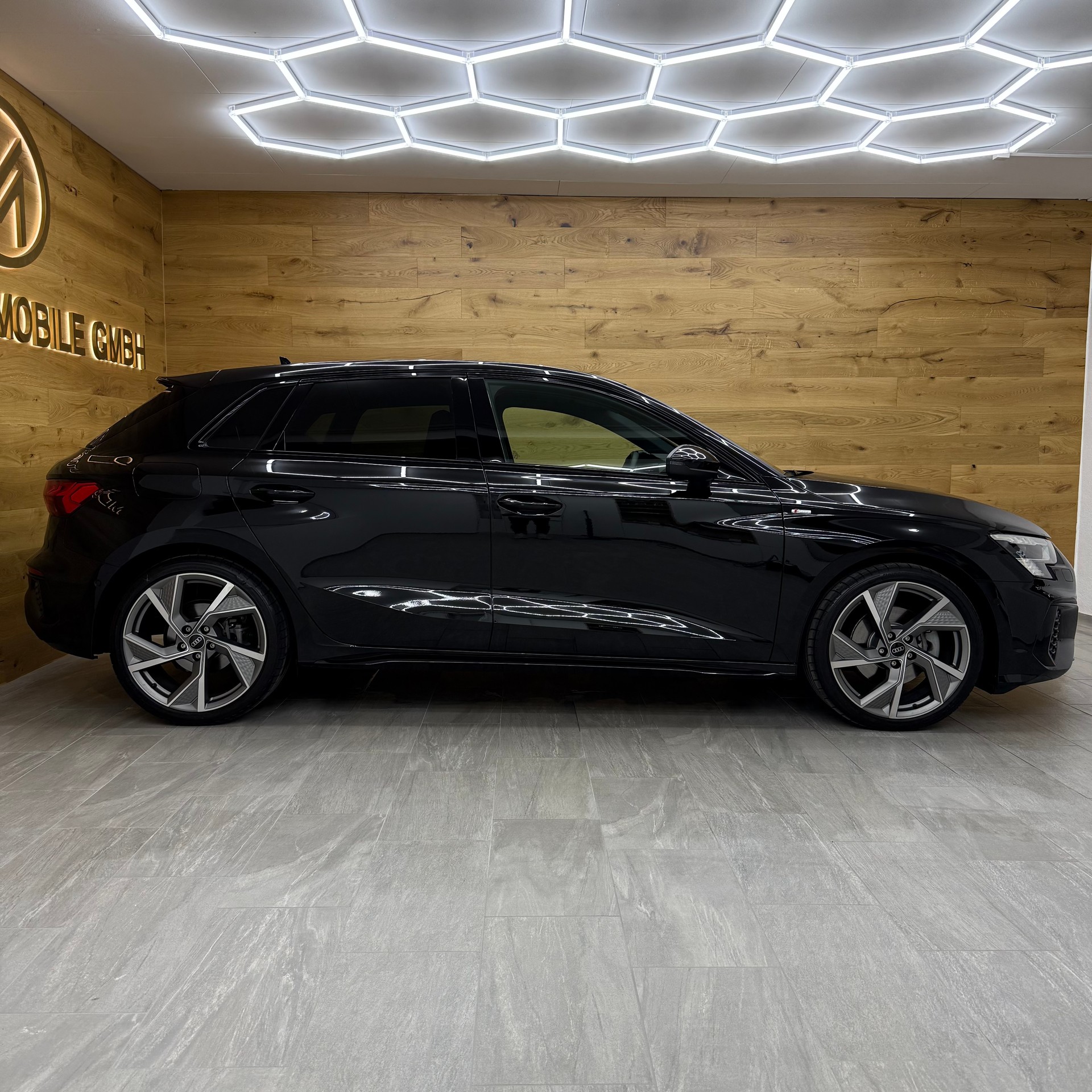 AUDI A3 Sportback 40 TDI S line S-tronic quattro*Leasing ab 486.-*-showroom-element-2