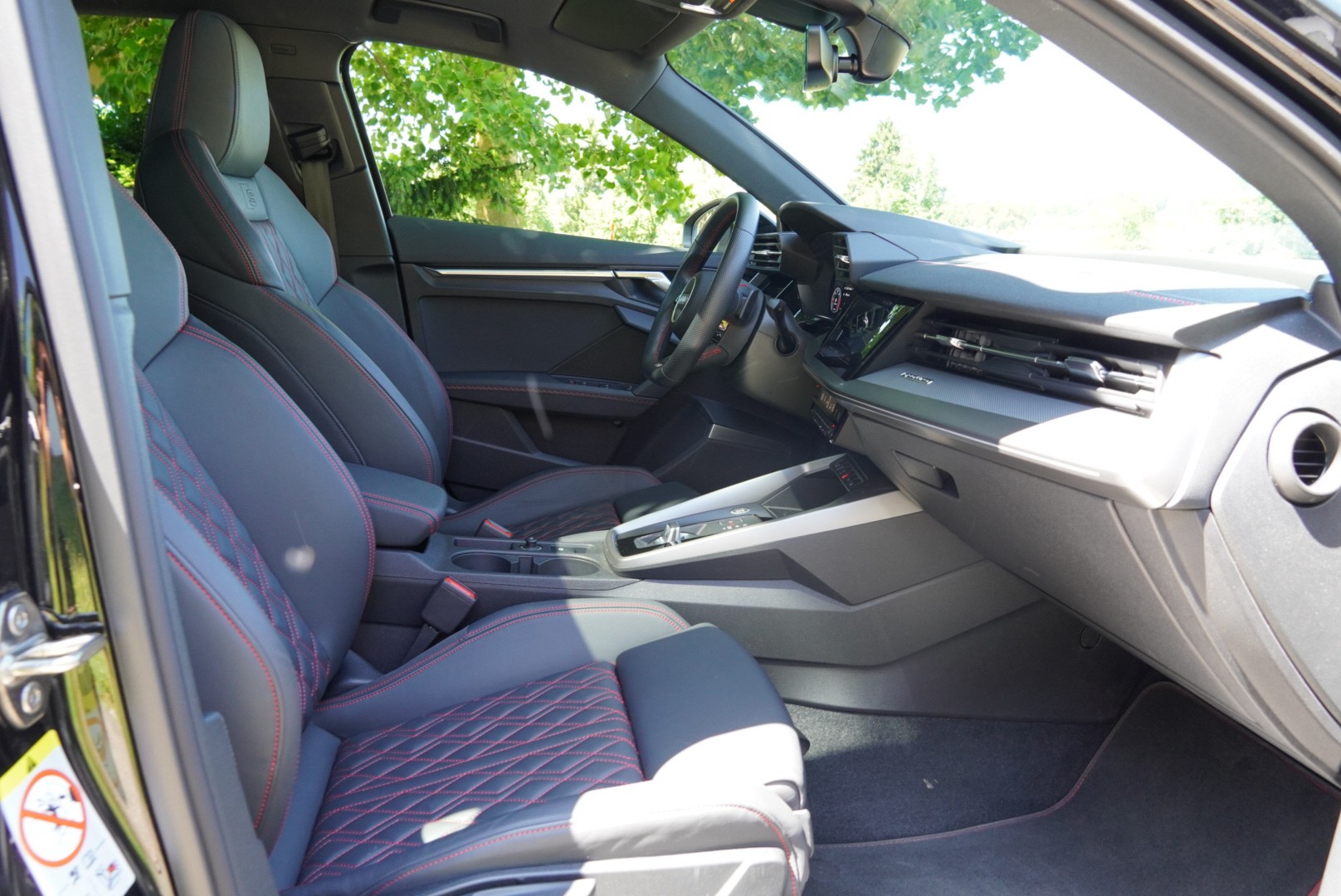 AUDI A3 Sportback 40 TDI S line S-tronic quattro*-image-9