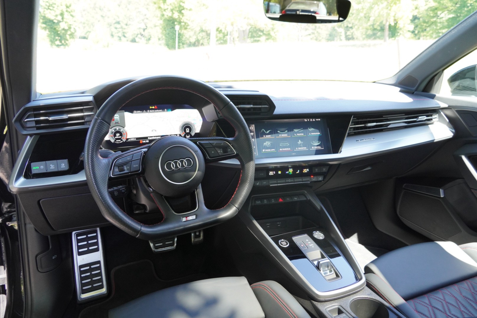 AUDI A3 Sportback 40 TDI S line S-tronic quattro*-image-6