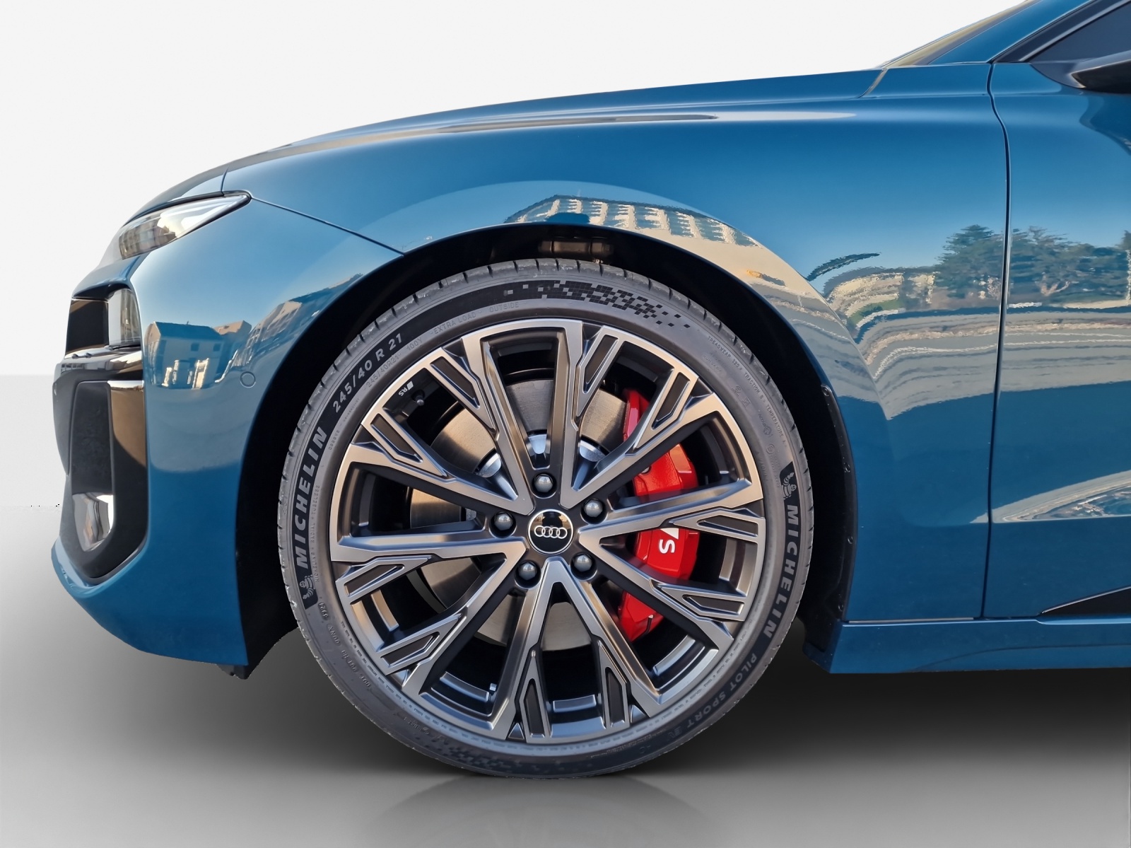 AUDI S6 Sportback e-tron quattro-image-15