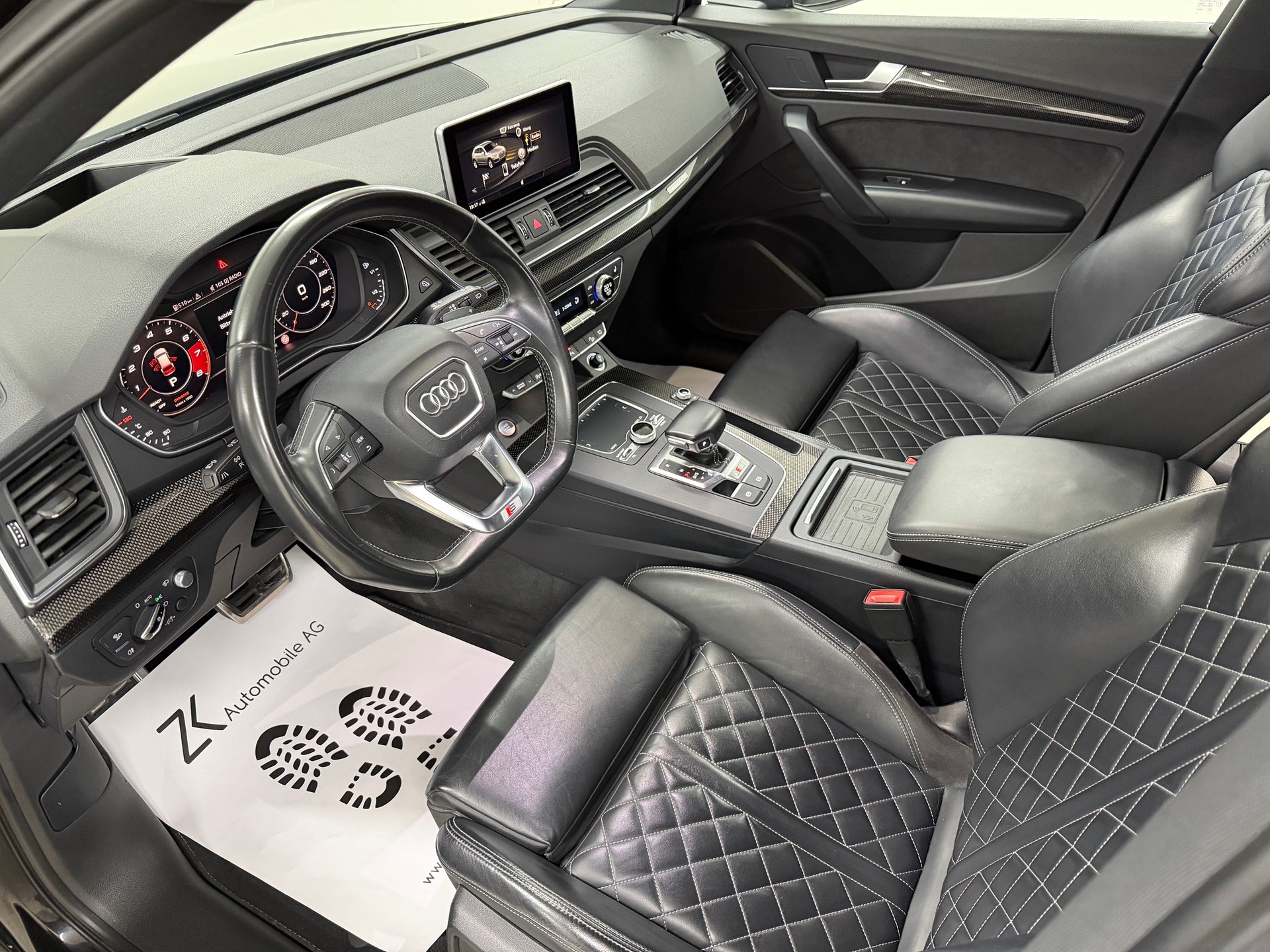 AUDI SQ5 3.0 TFSI ABT 426PS Panther Black quattro S-tronic / 360° Kamera / S-Ledersportsitze / Carbon-Paket / Komfortschlüssel /-image-6