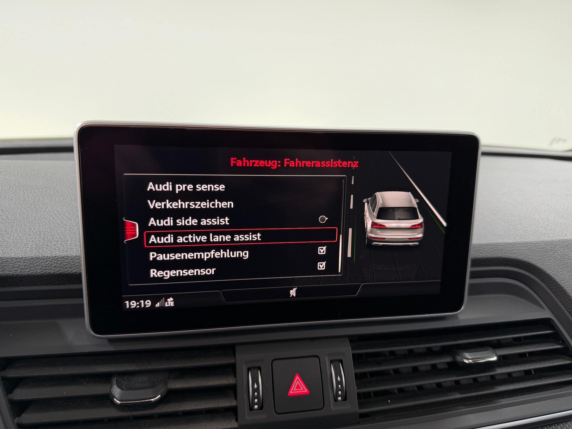AUDI SQ5 3.0 TFSI ABT 426PS Panther Black quattro S-tronic / 360° Kamera / S-Ledersportsitze / Carbon-Paket / Komfortschlüssel /-image-17