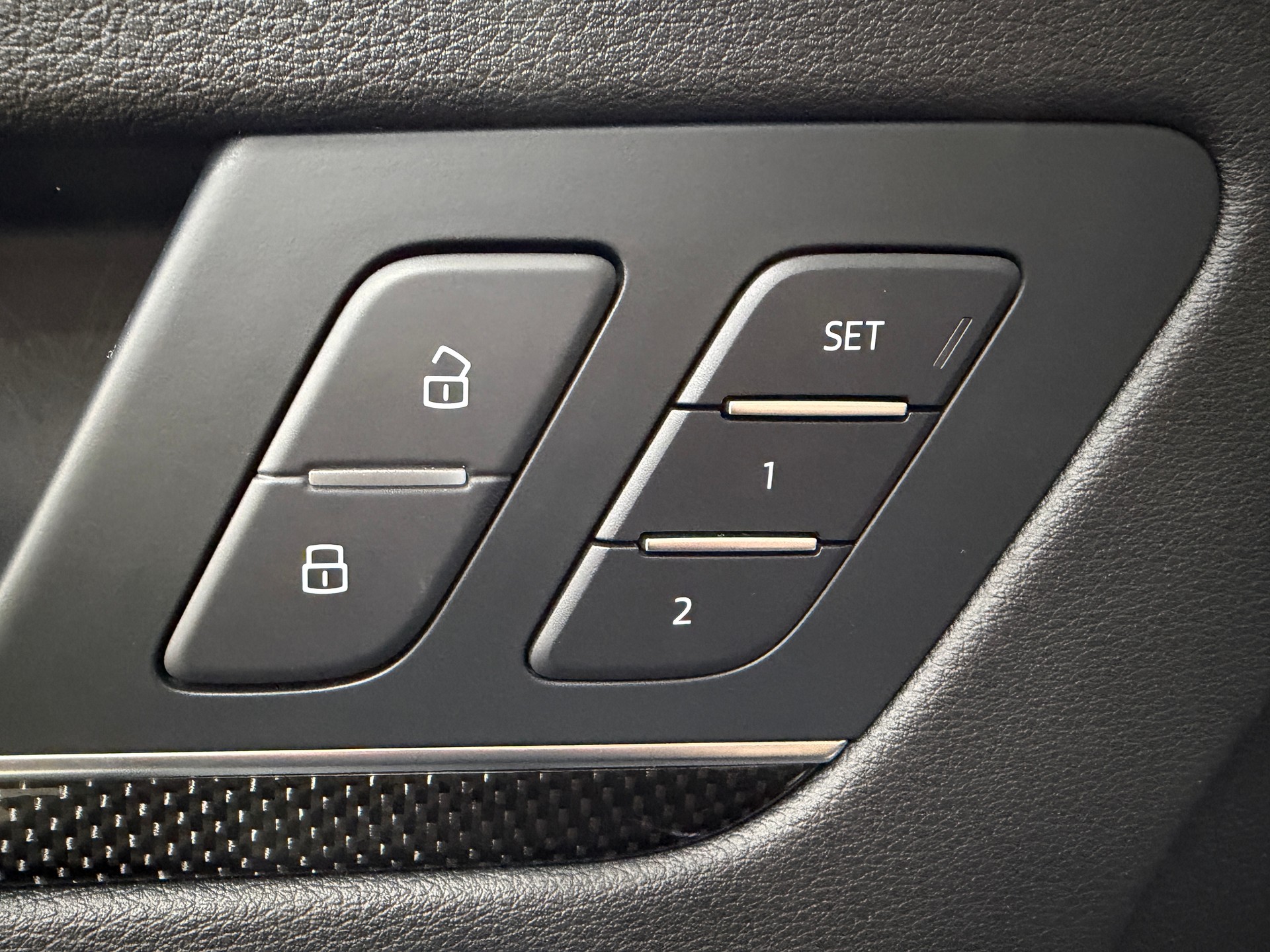 AUDI SQ5 3.0 TFSI ABT 426PS Panther Black quattro S-tronic / 360° Kamera / S-Ledersportsitze / Carbon-Paket / Komfortschlüssel /-image-19