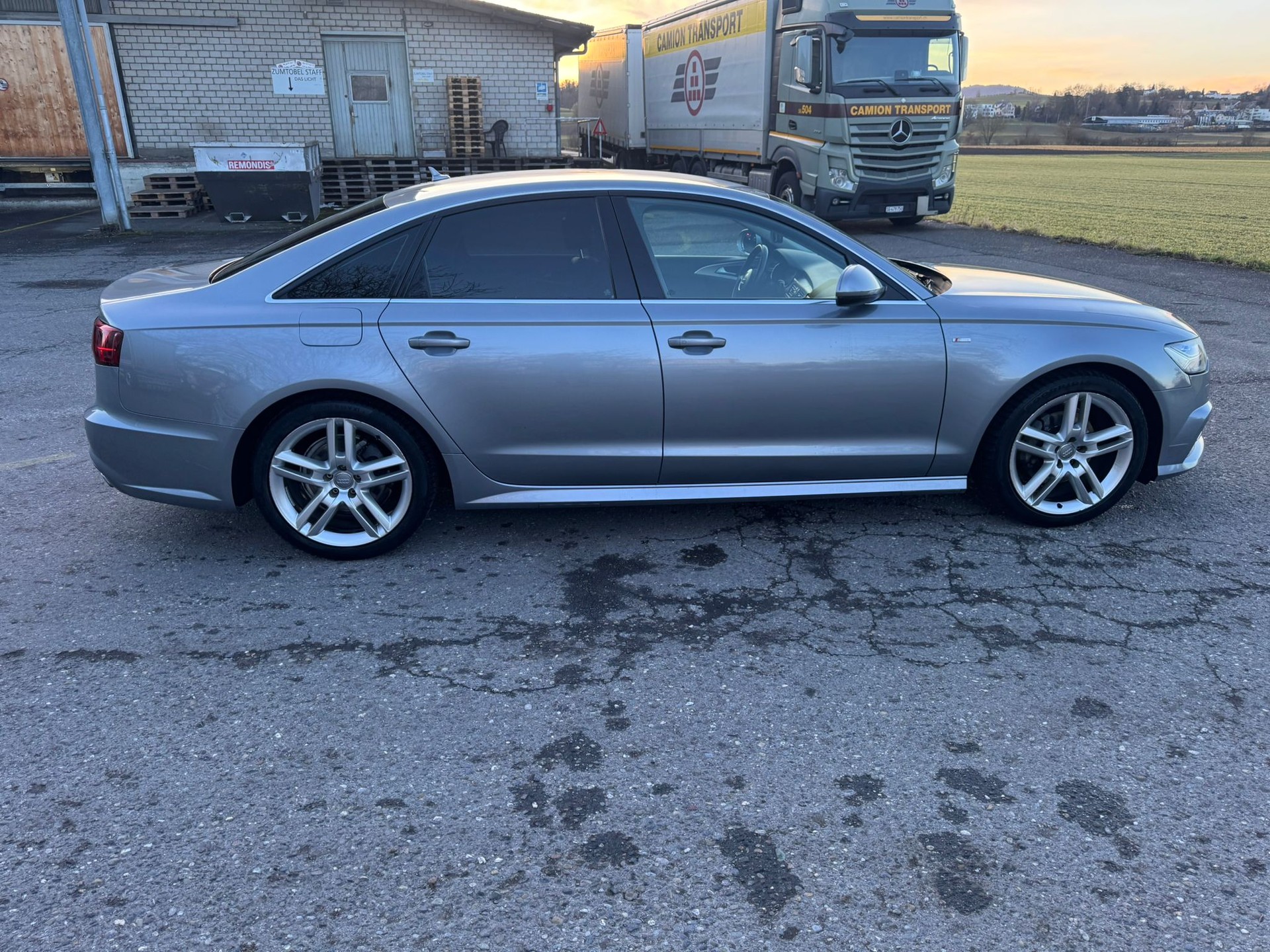 AUDI A6 Limousine 2.0 TDI S-tronic S-Line-image-8