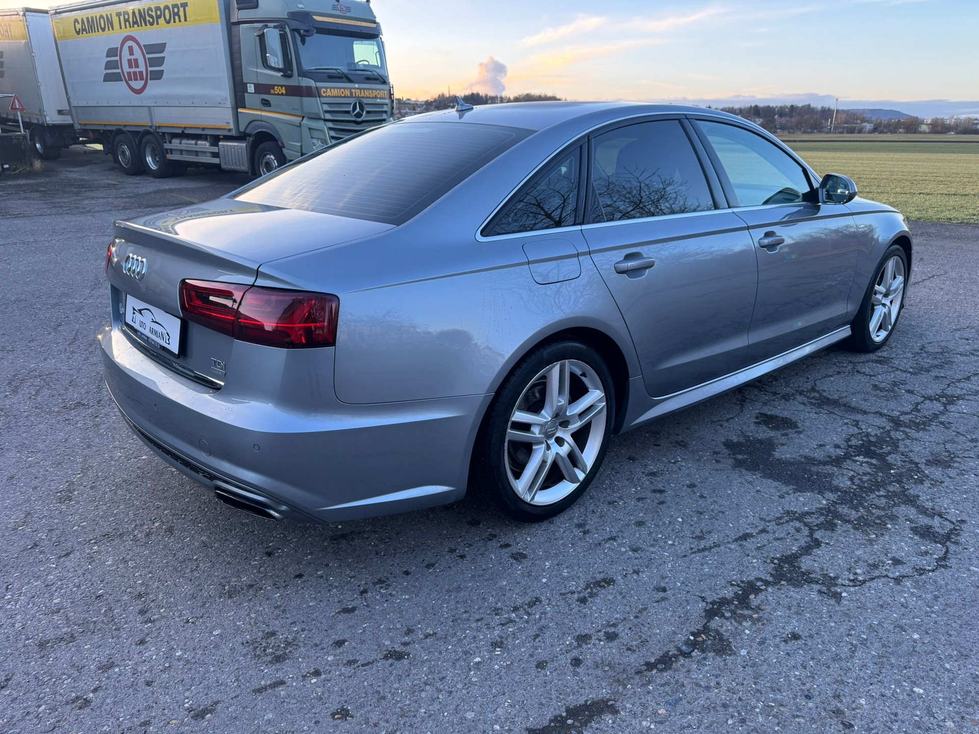 AUDI A6 Limousine 2.0 TDI S-tronic S-Line-image-4