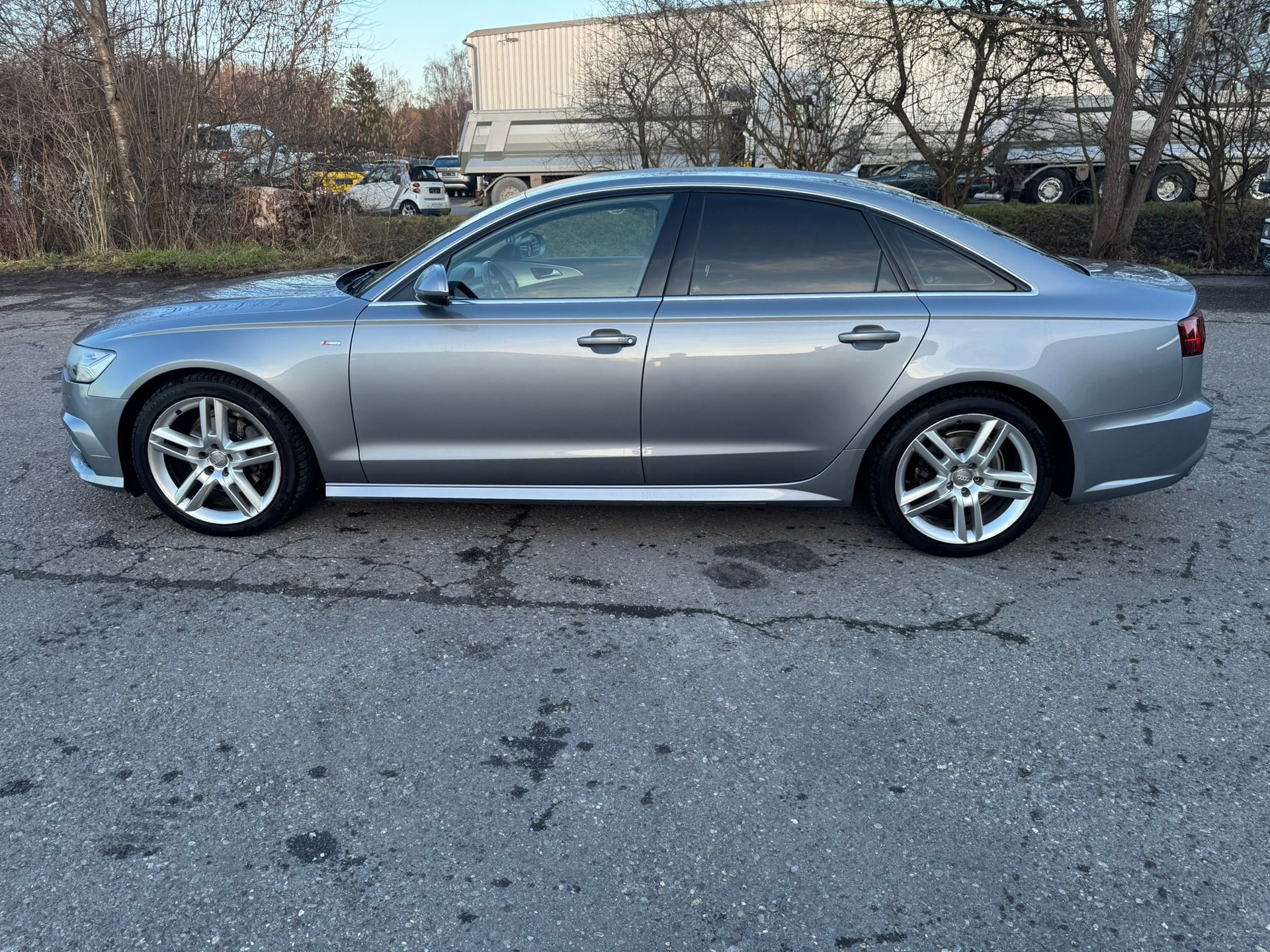 AUDI A6 Limousine 2.0 TDI S-tronic S-Line-image-7