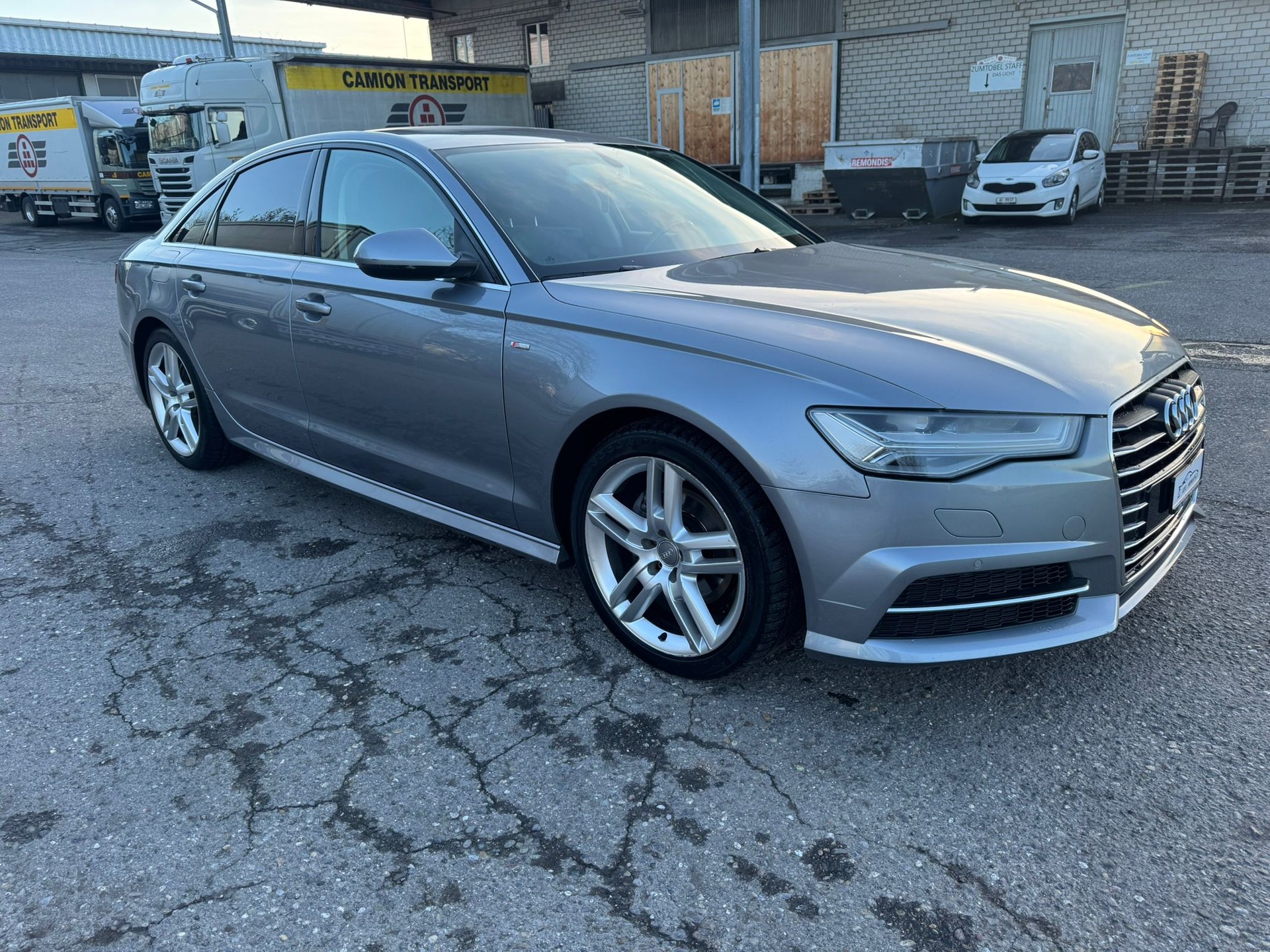 AUDI A6 Limousine 2.0 TDI S-tronic S-Line-image-2