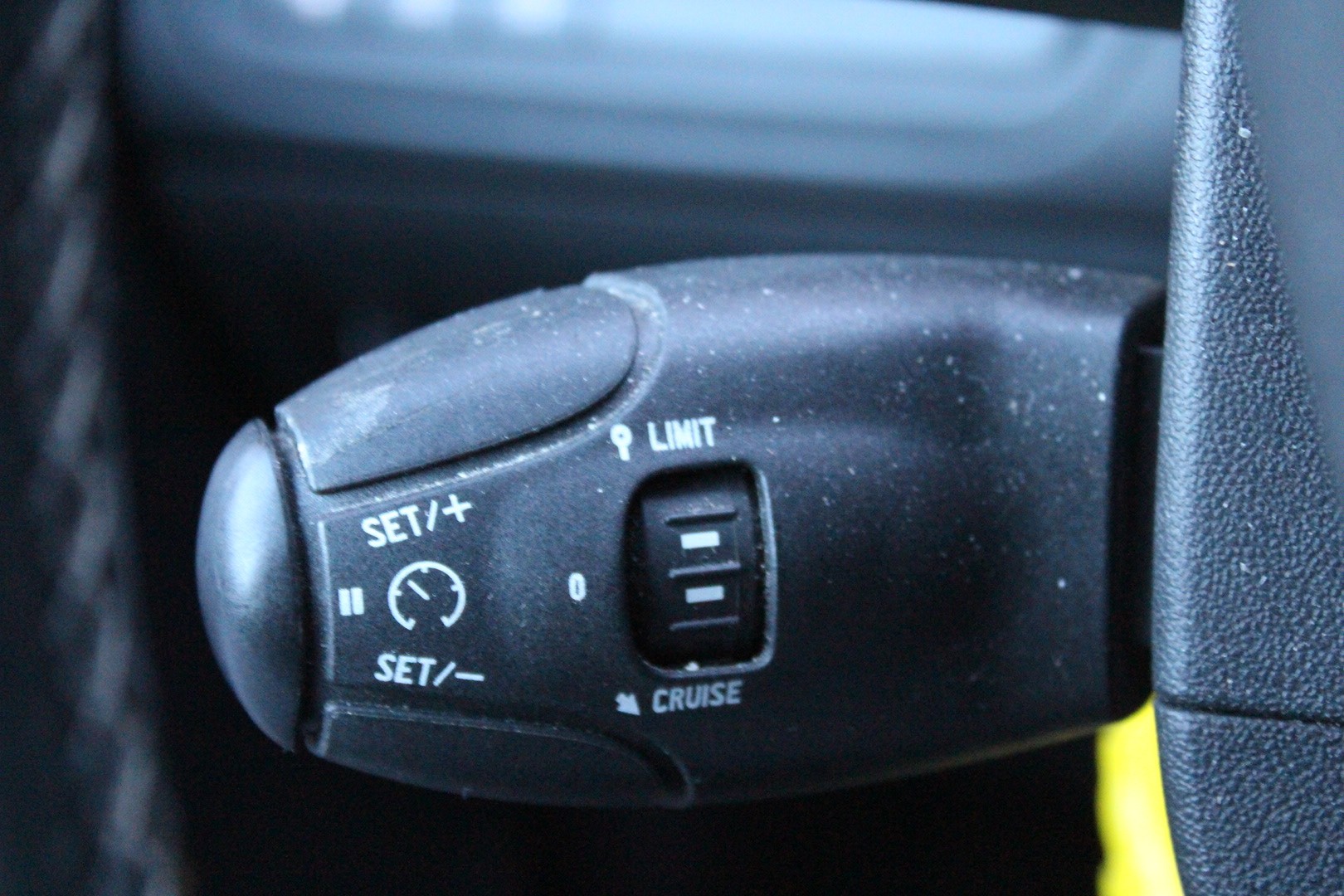PEUGEOT 2008 1.2 PureTech Féline-image-10