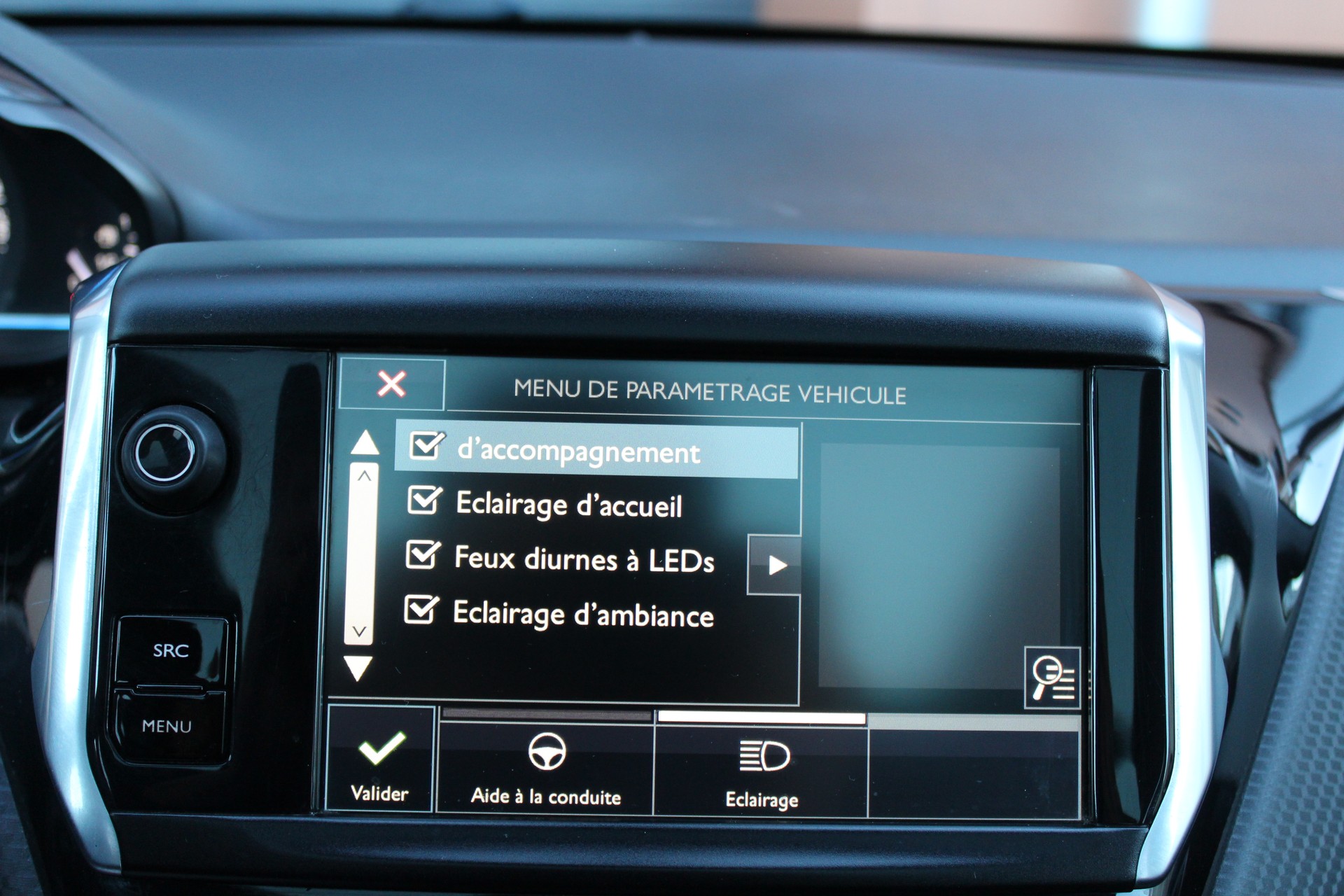 PEUGEOT 2008 1.2 PureTech Féline-image-16