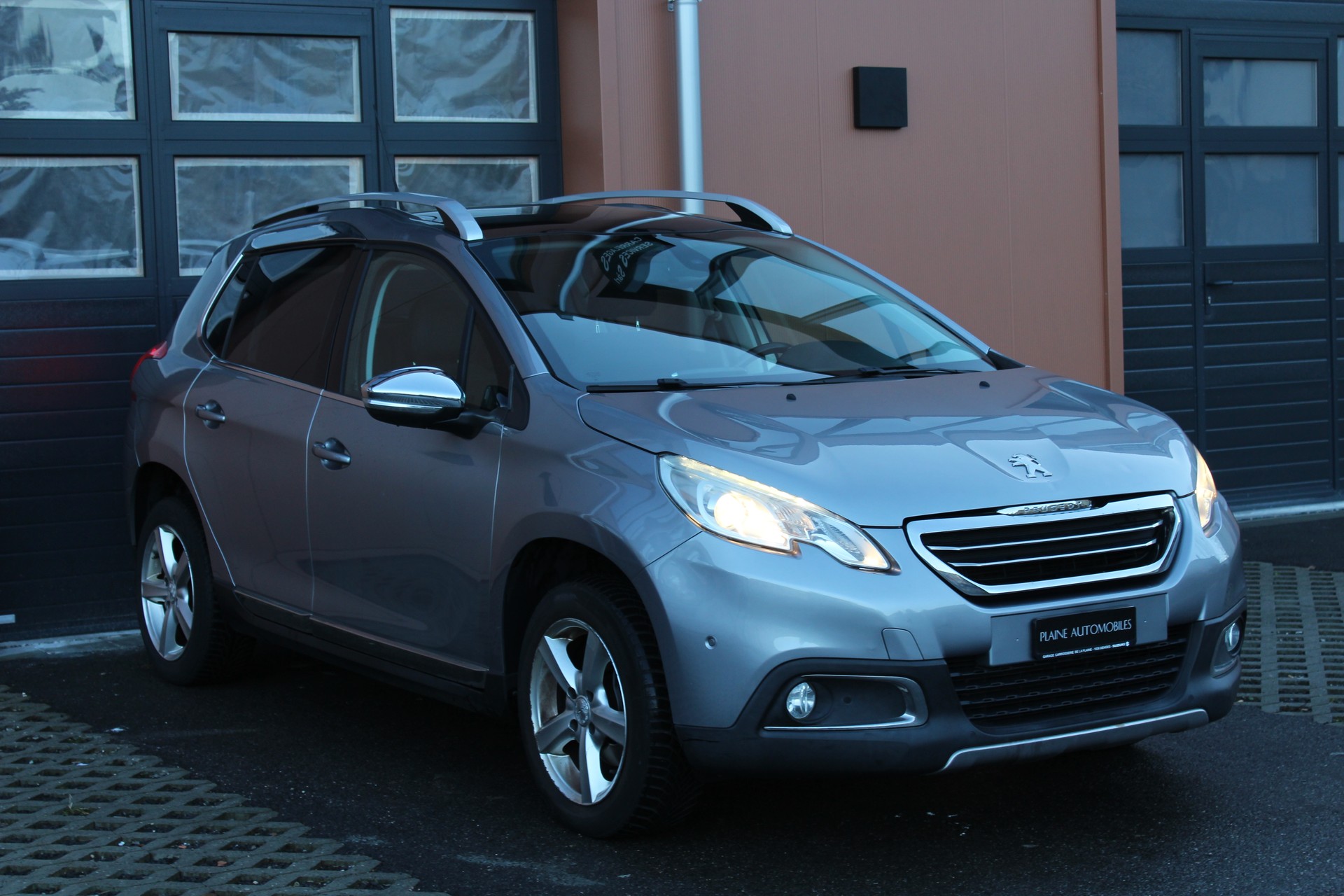 PEUGEOT 2008 1.2 PureTech Féline-image-1