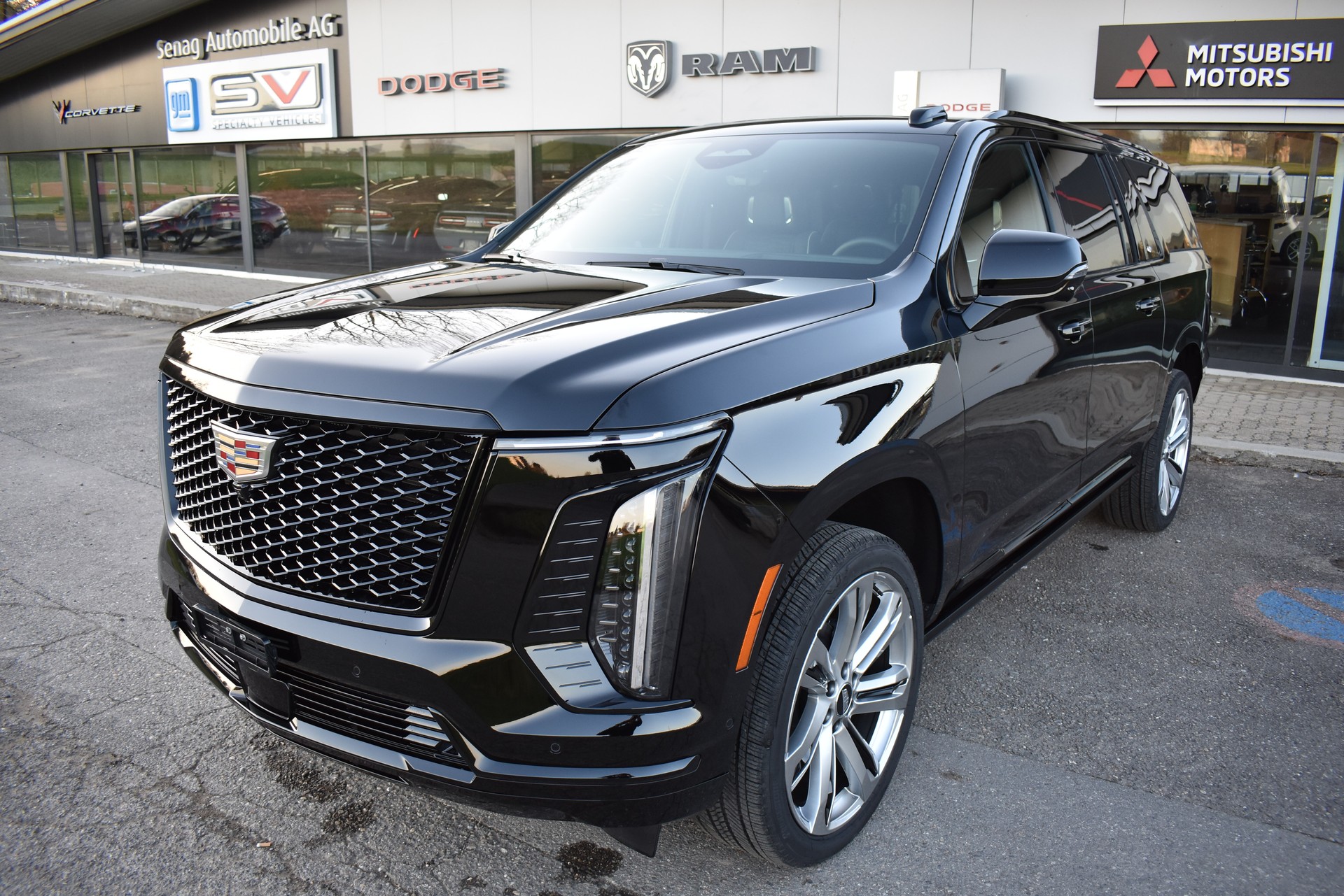 CADILLAC Escalade Sport Platinum ESV-image-0