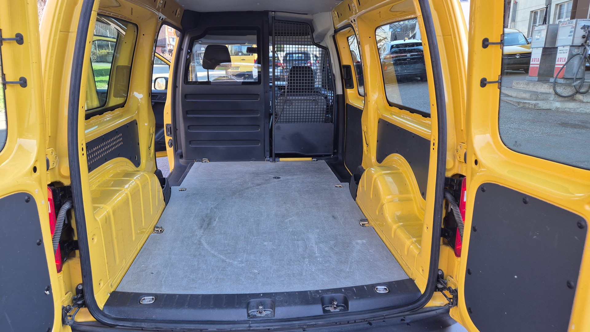 VW Caddy Maxi 1.0 TSI MAXI-image-6