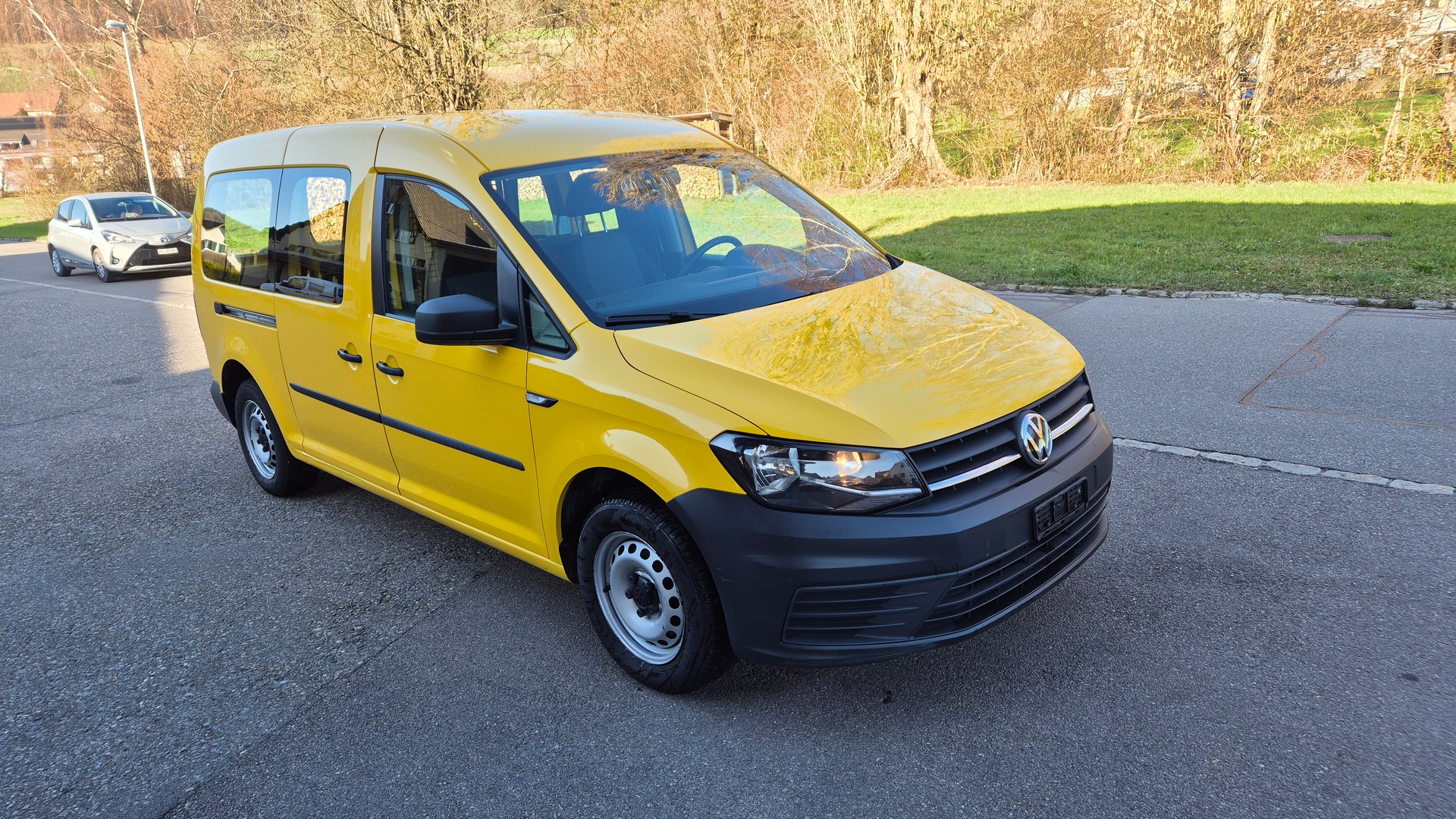 VW Caddy Maxi 1.0 TSI MAXI-image-5