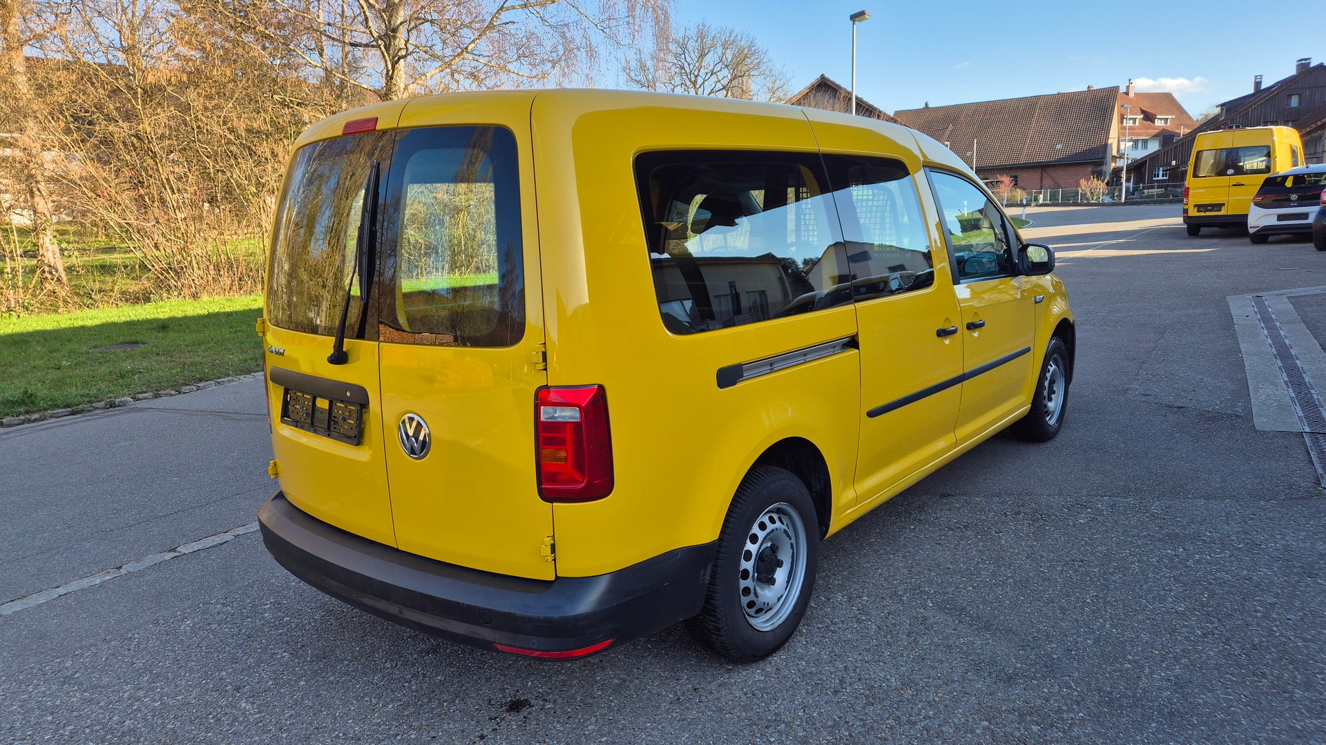 VW Caddy Maxi 1.0 TSI MAXI-image-3