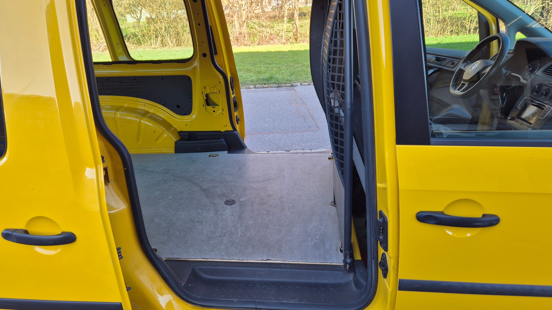 VW Caddy Maxi 1.0 TSI MAXI-image-7