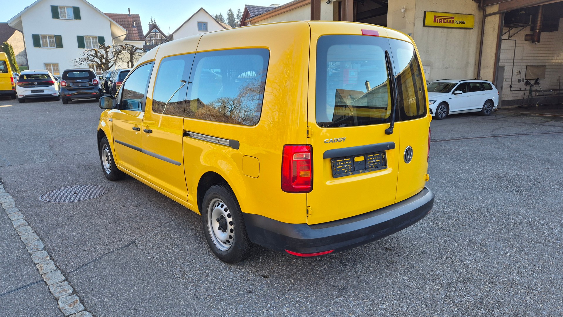 VW Caddy Maxi 1.0 TSI MAXI-image-2