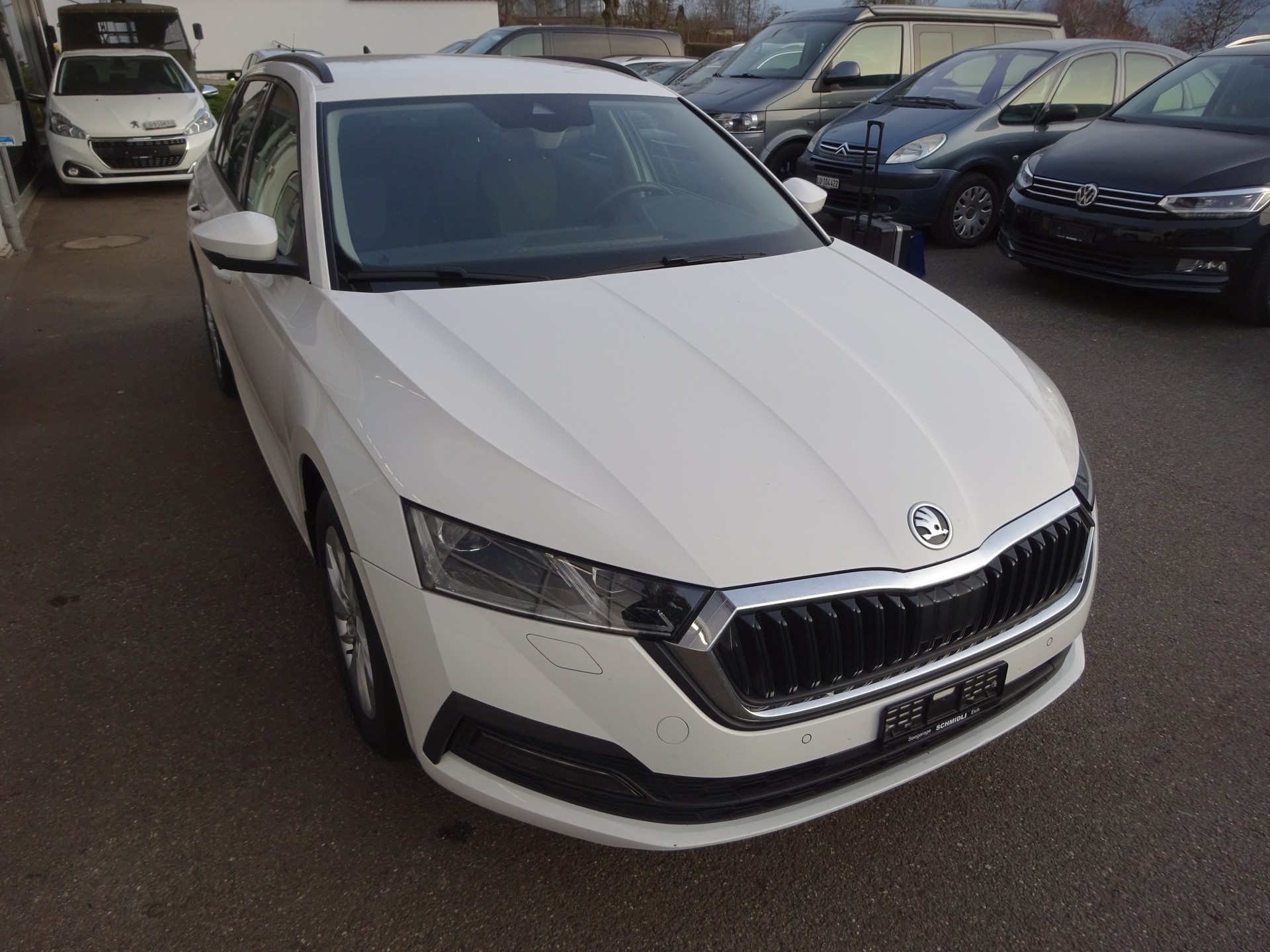 SKODA Octavia Combi 2.0 TDI DSG Ambition 4x4-image-3