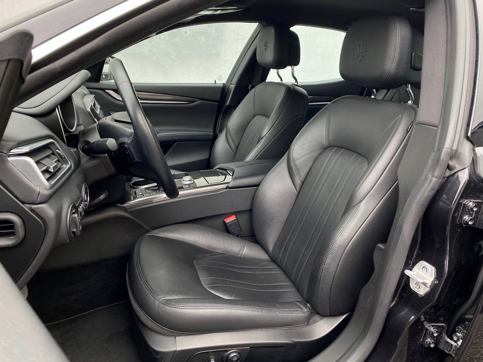 MASERATI Ghibli 3.0 V6 Automatica-showroom-element-3