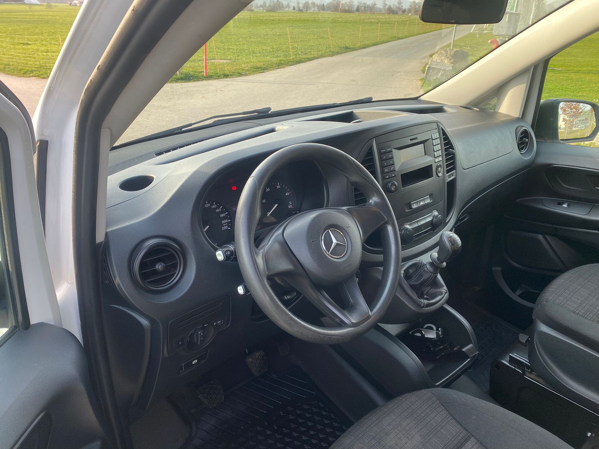 MERCEDES-BENZ Vito 114 CDI EL Euro 5-image-11